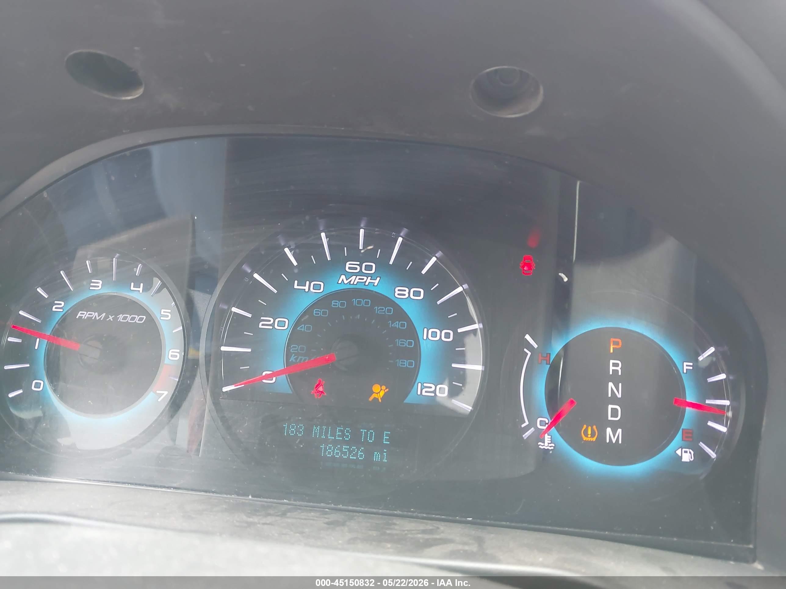 FORD FUSION image 7