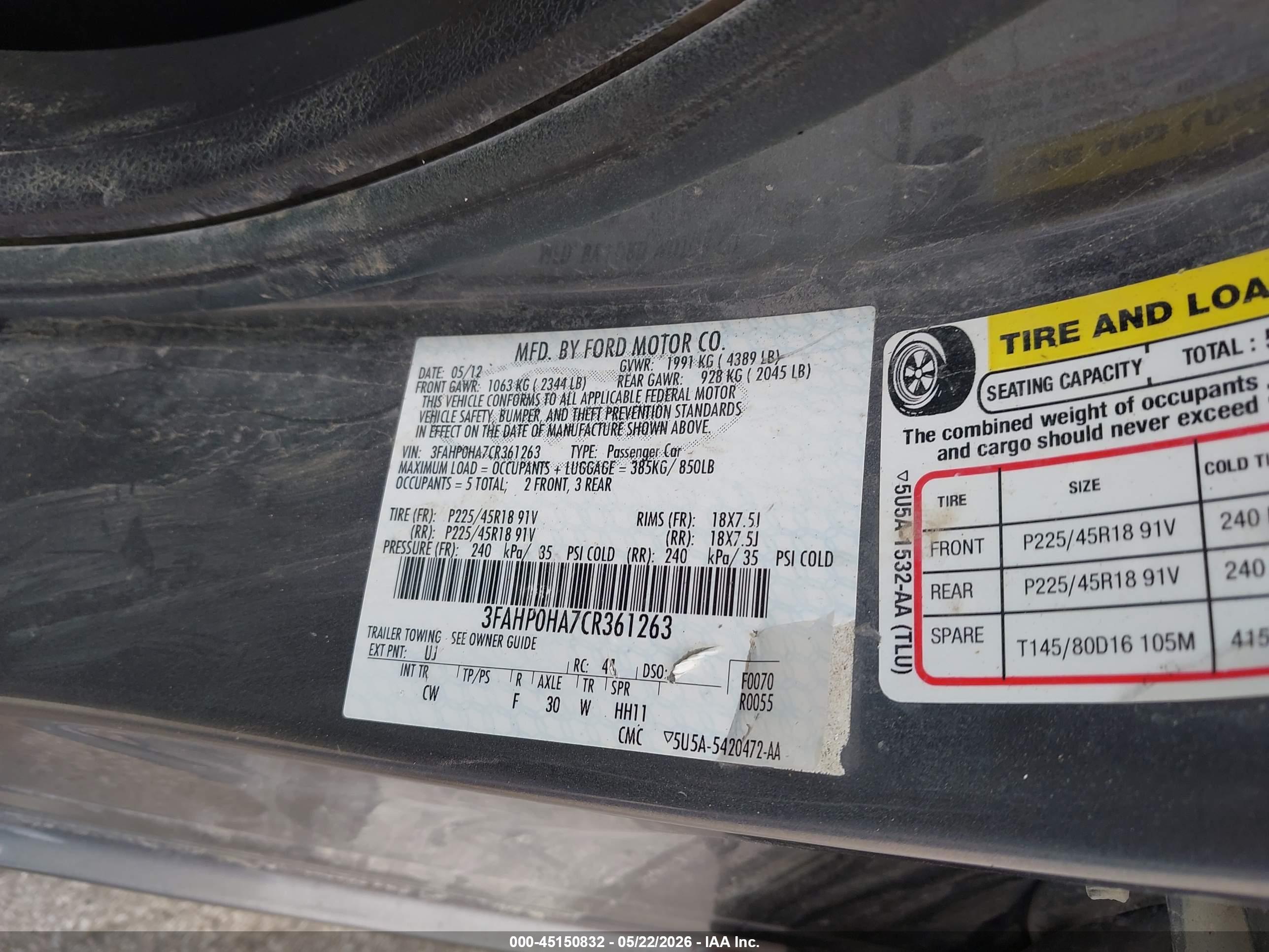 FORD FUSION image 9