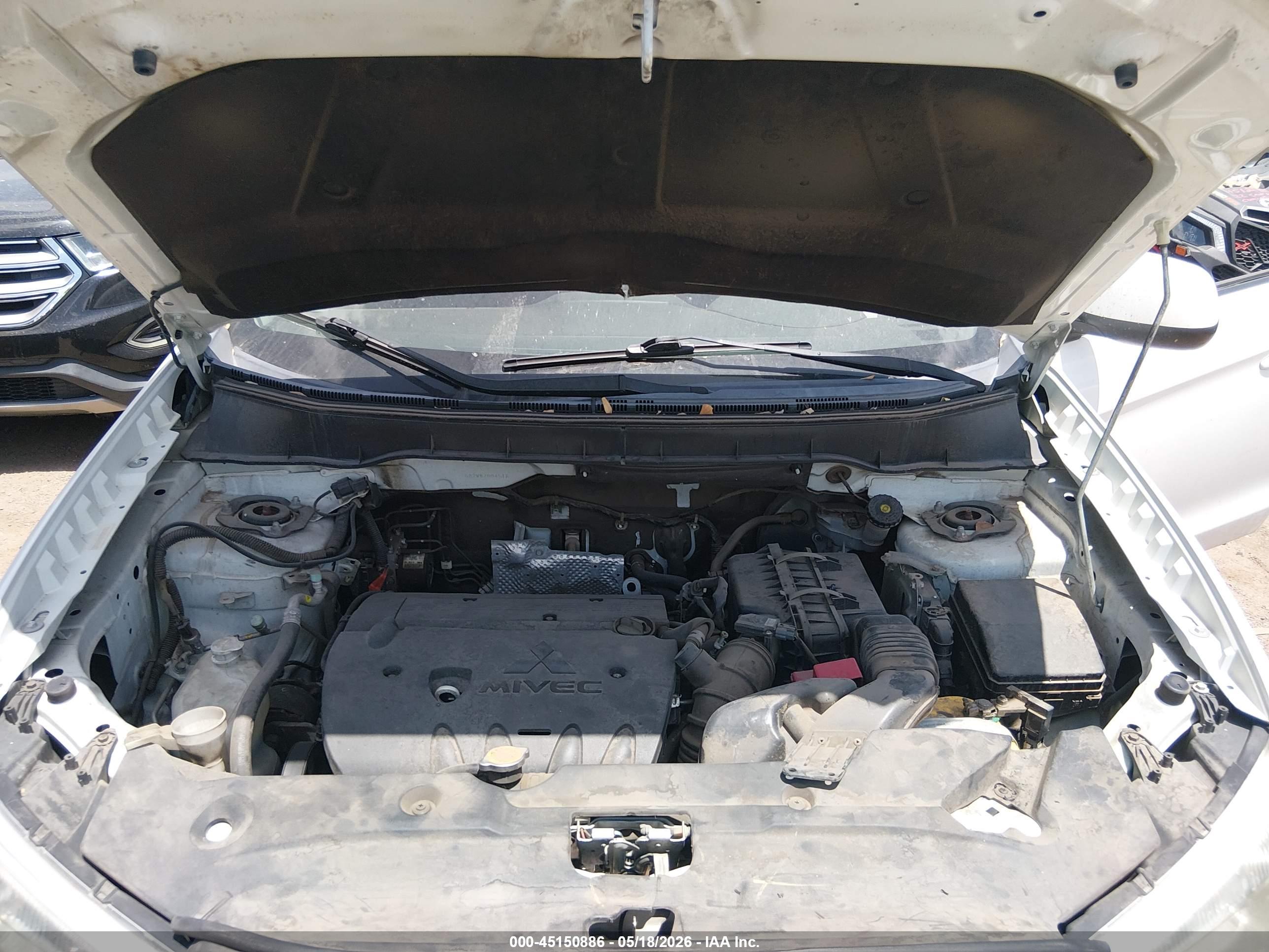 MITSUBISHI OUTLANDER image 10