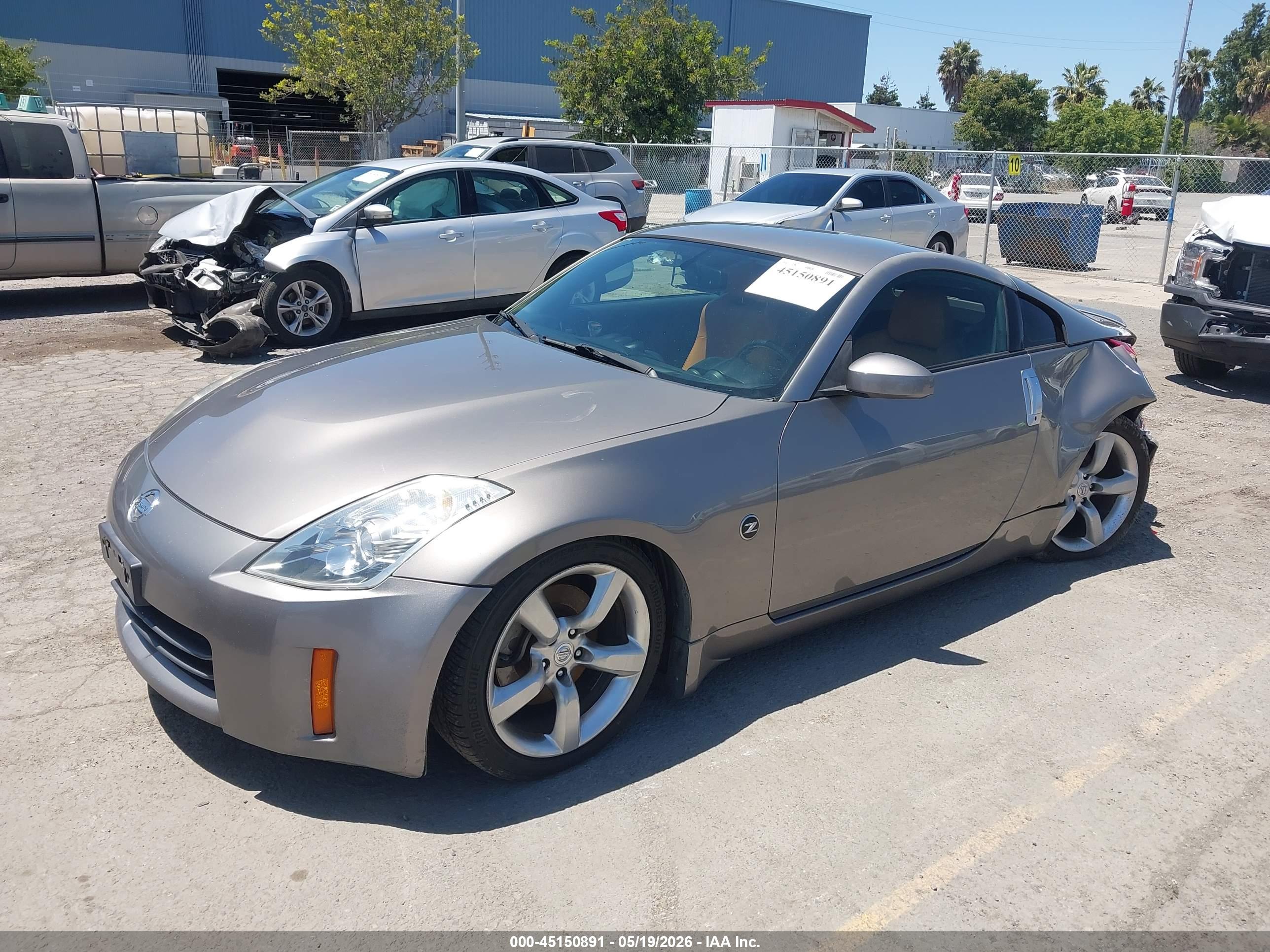 NISSAN 350Z image 2