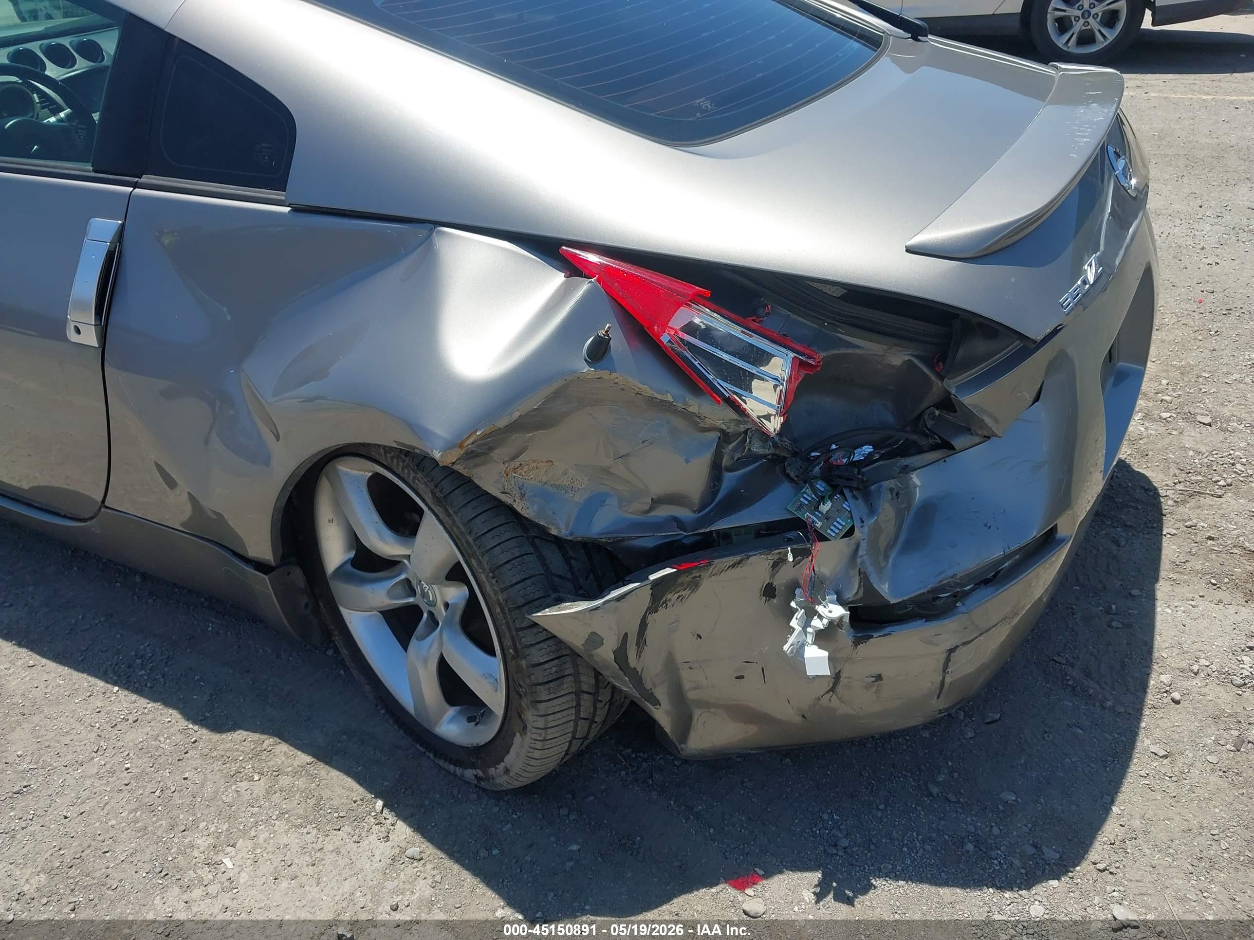 NISSAN 350Z image 6