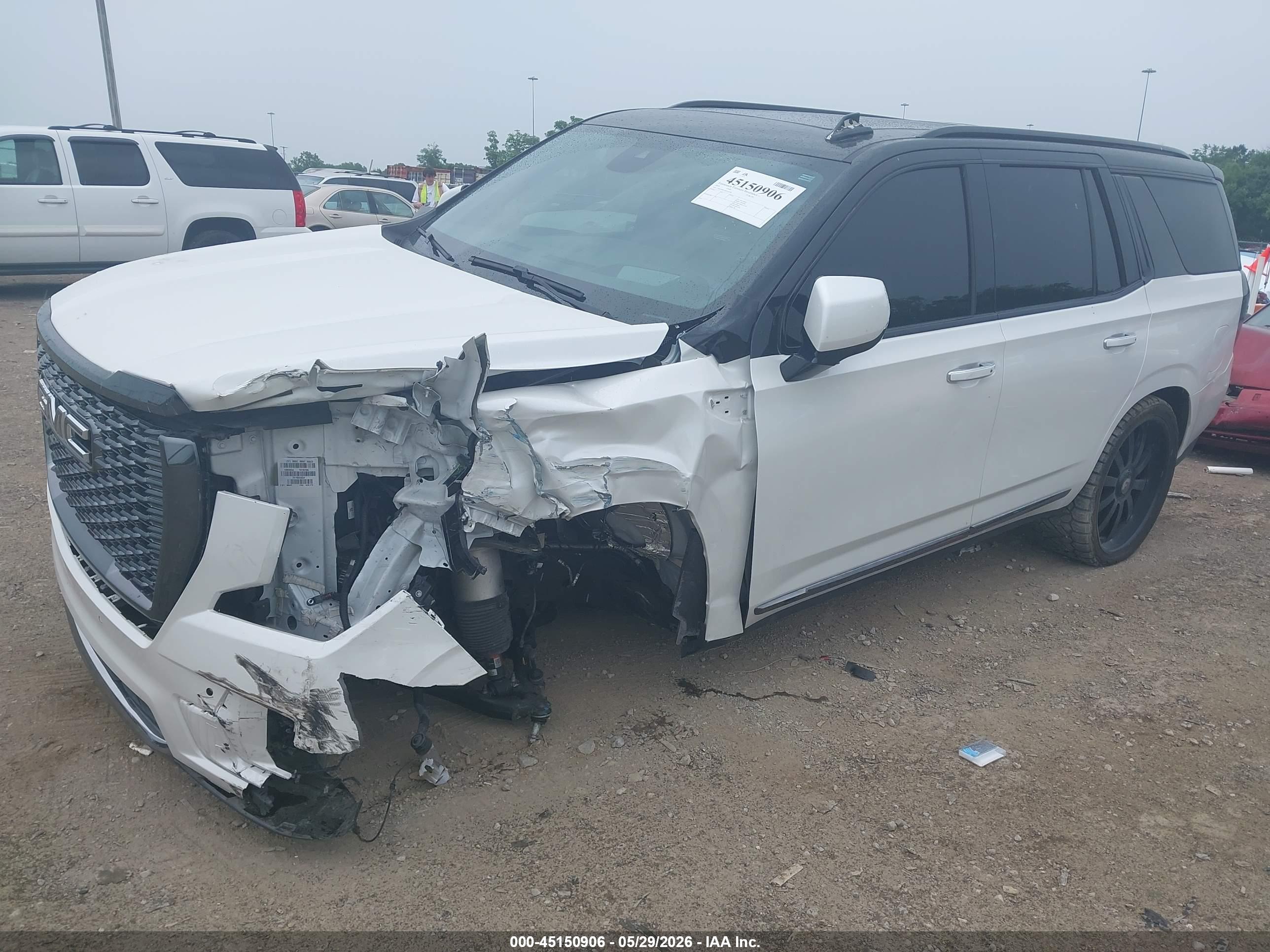 GMC YUKON image 2