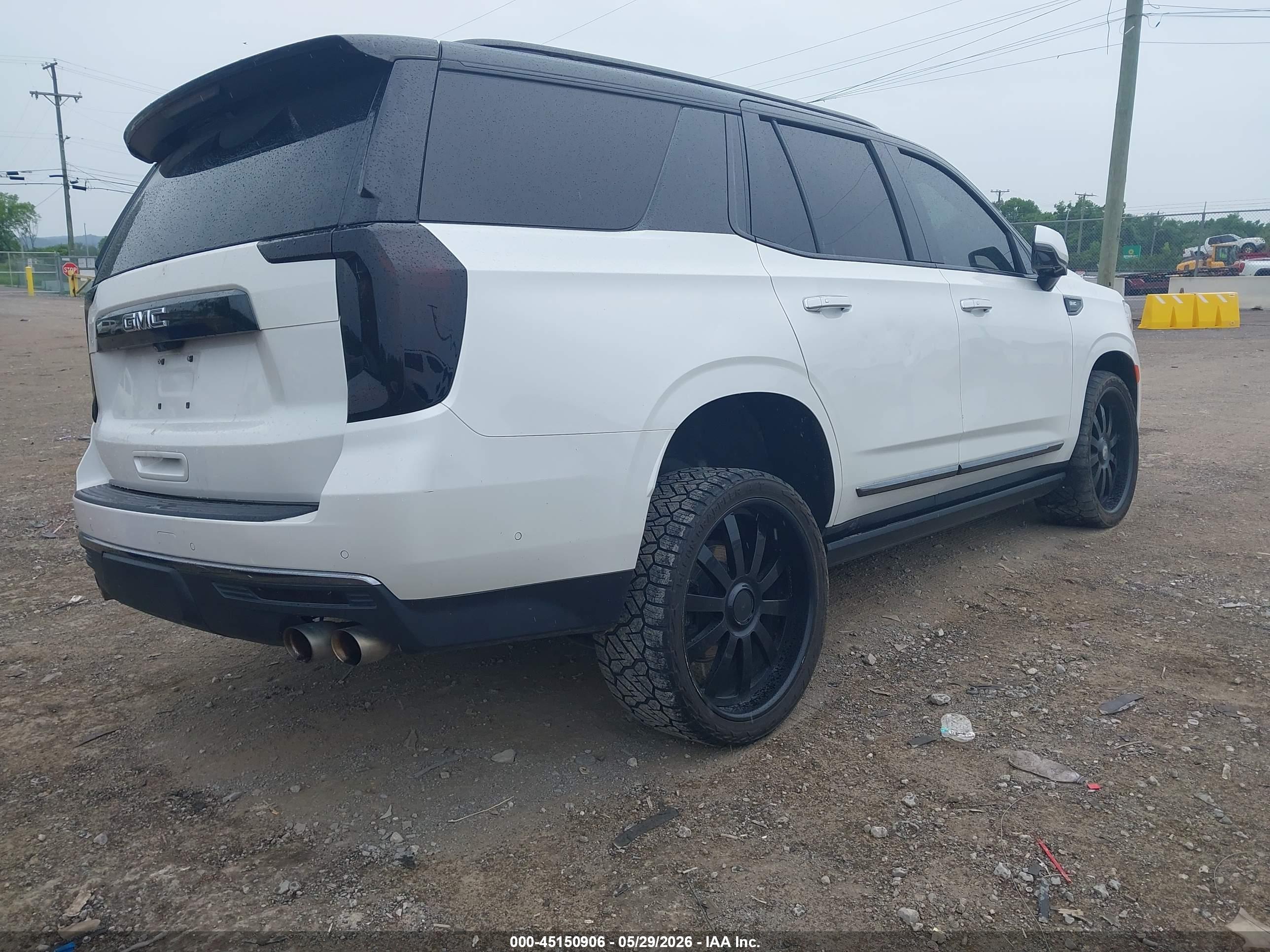 GMC YUKON image 4