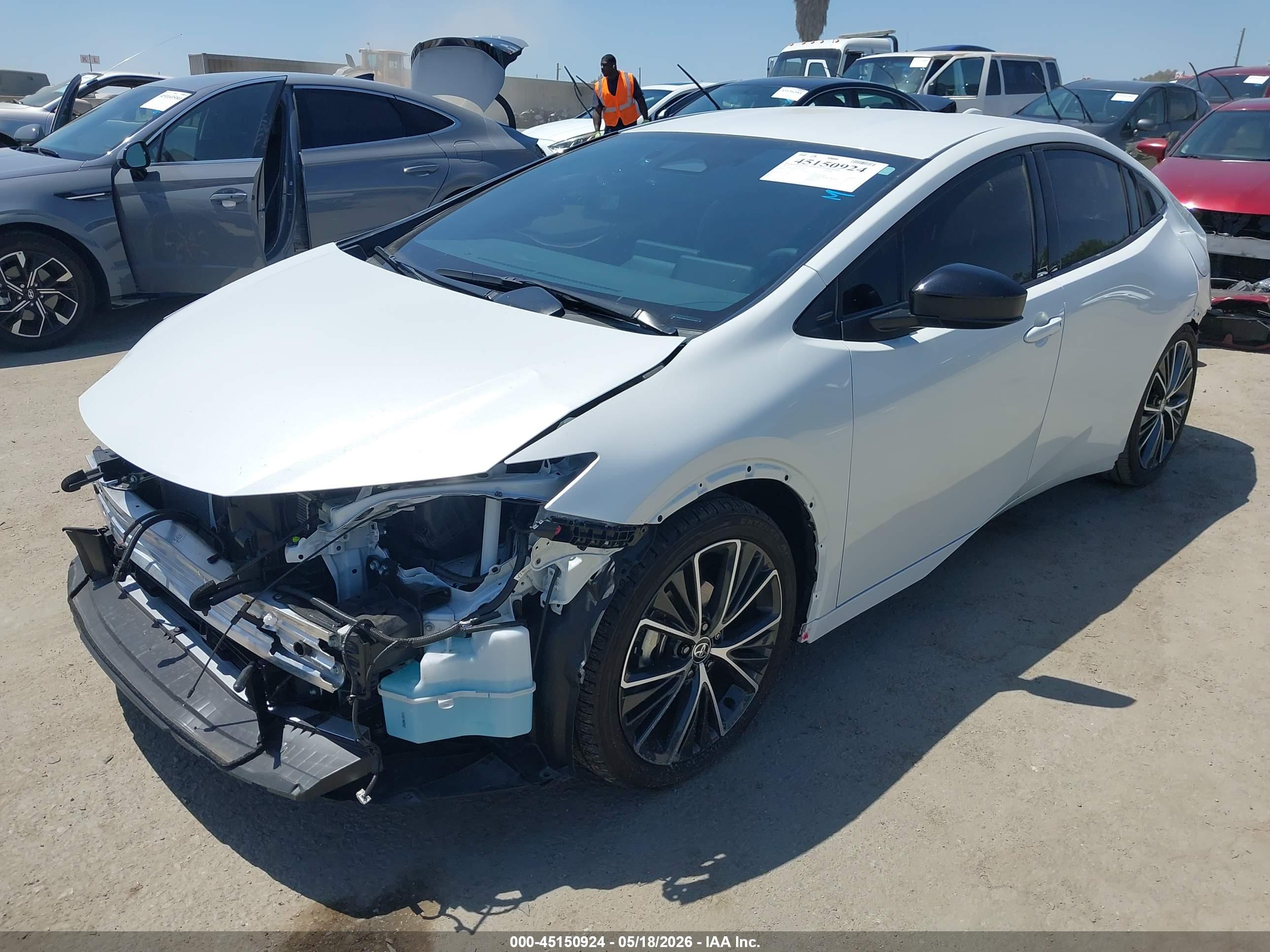 TOYOTA PRIUS image 2