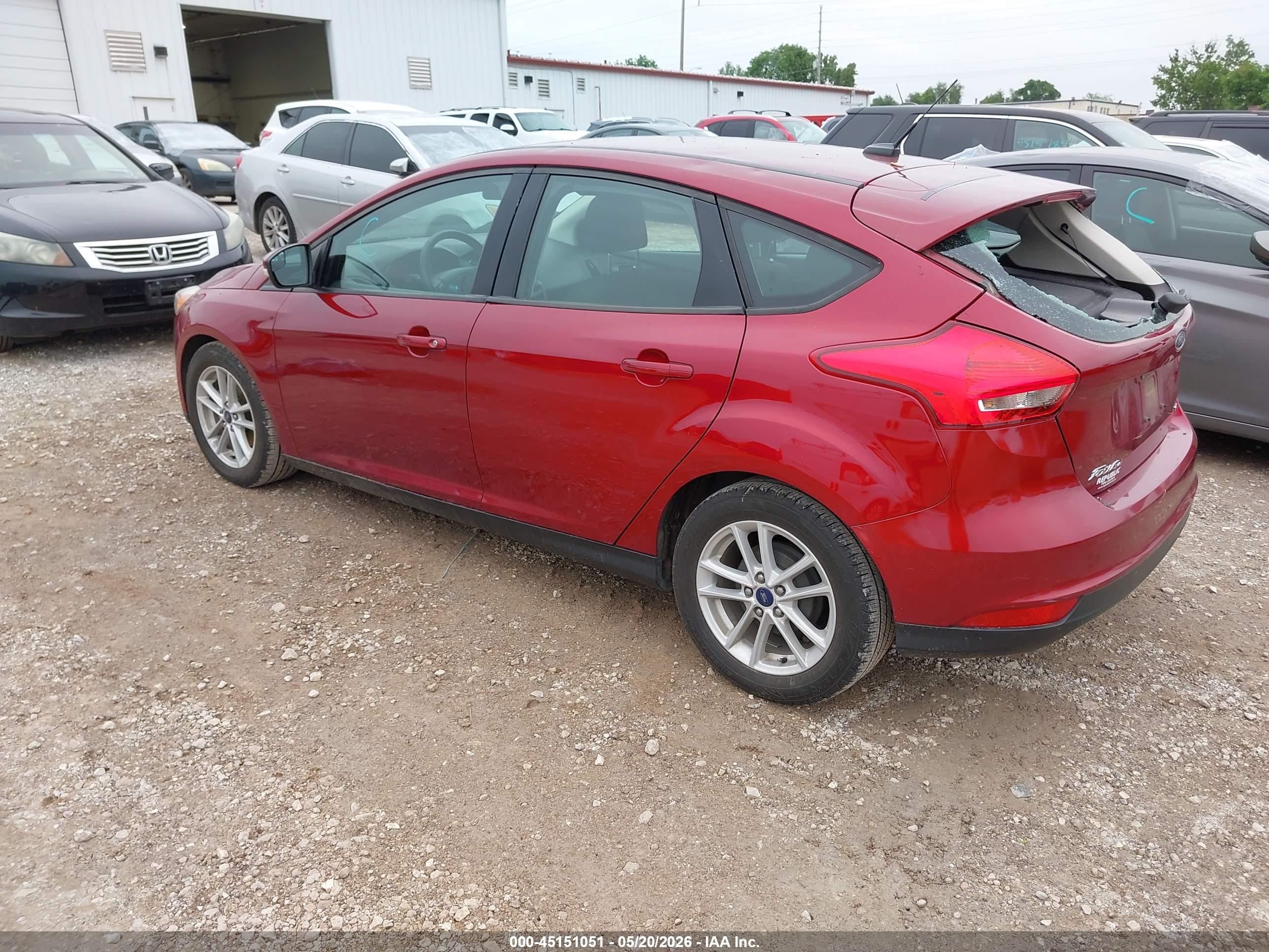 FORD FOCUS image 3