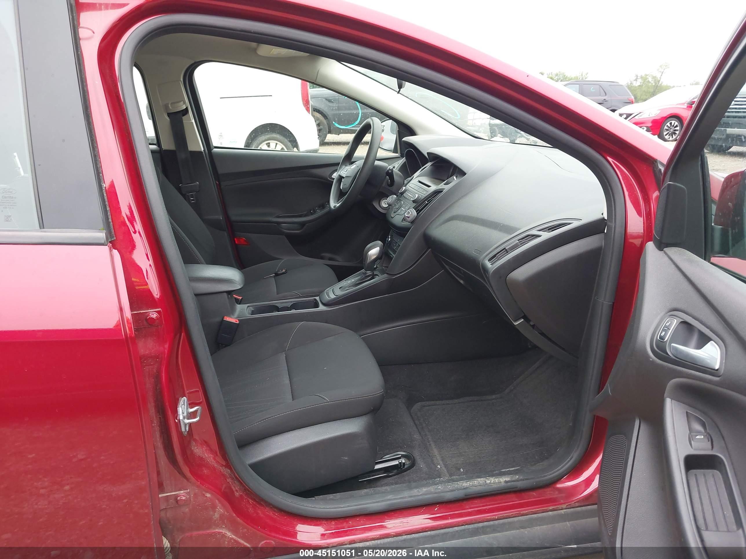 FORD FOCUS image 5