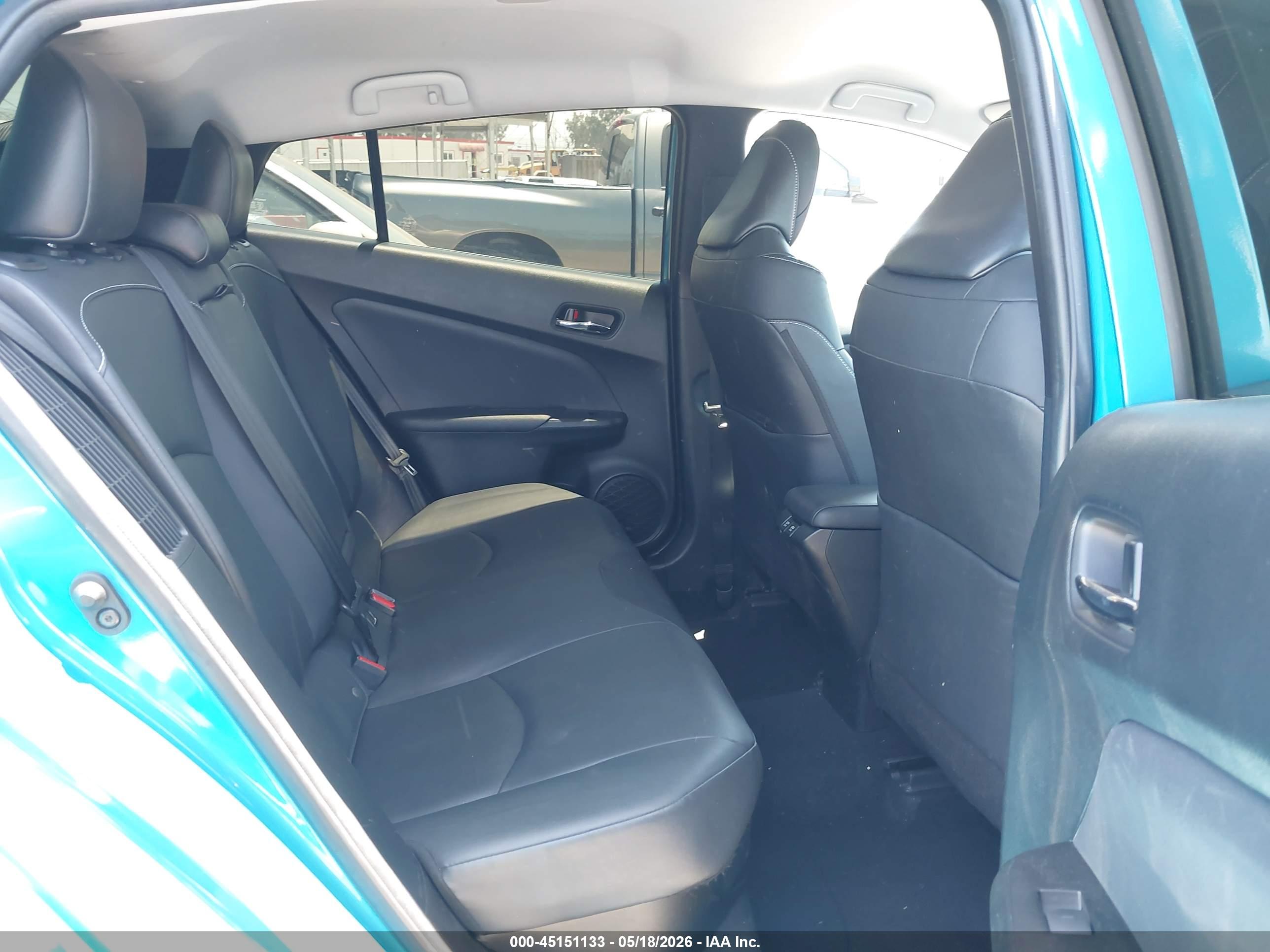 TOYOTA PRIUS image 8