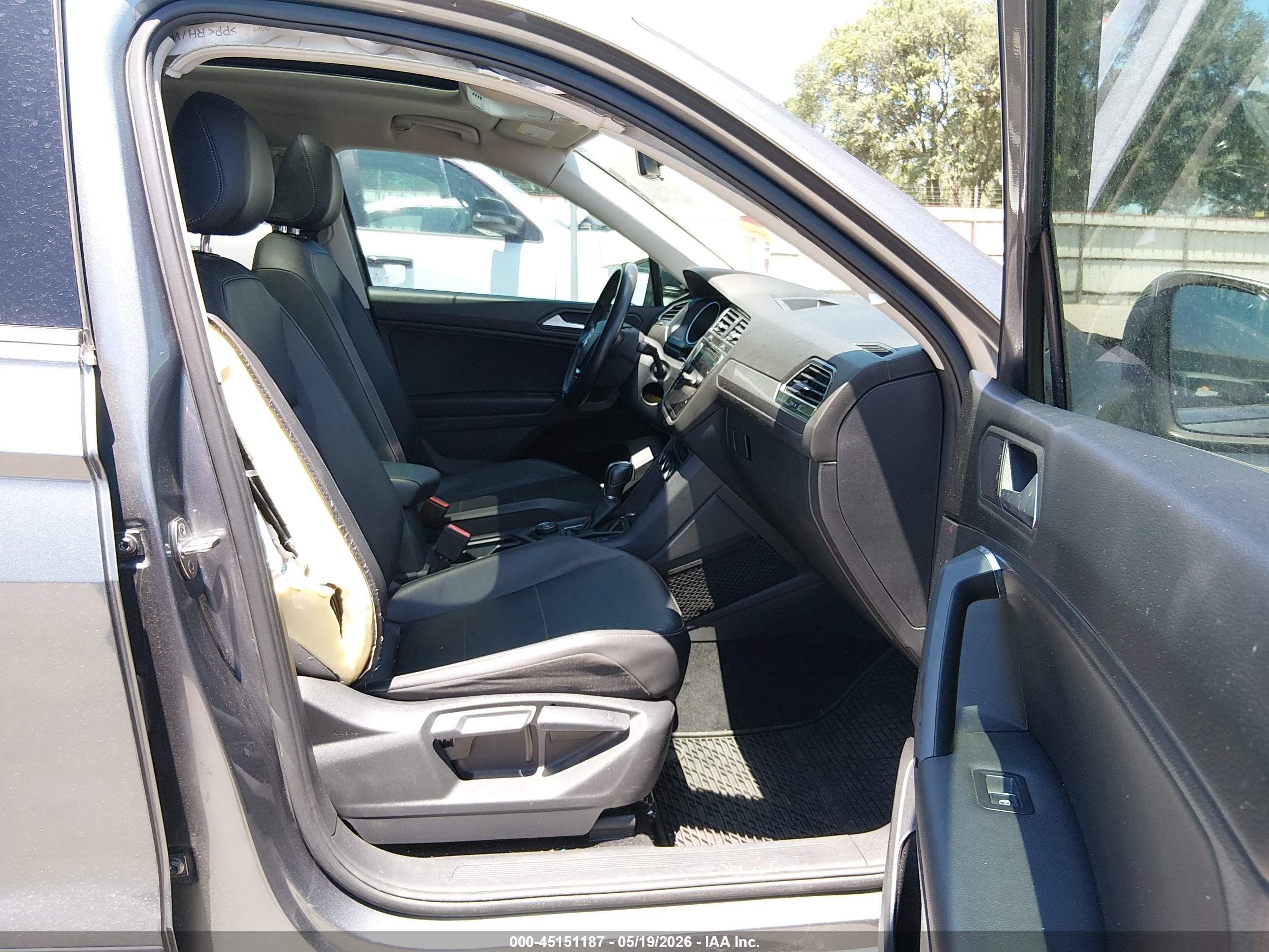 VOLKSWAGEN TIGUAN image 5