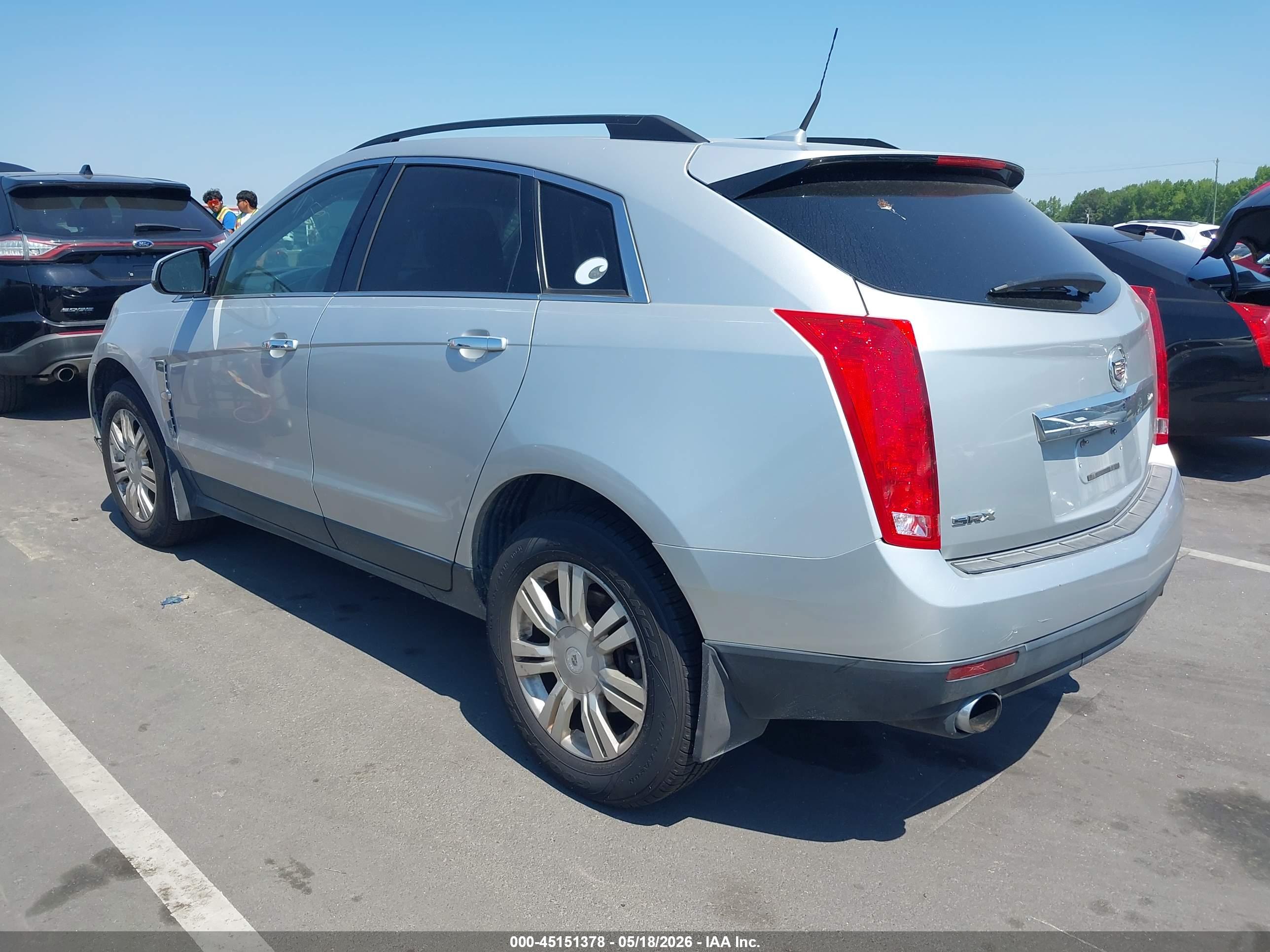 CADILLAC SRX image 3