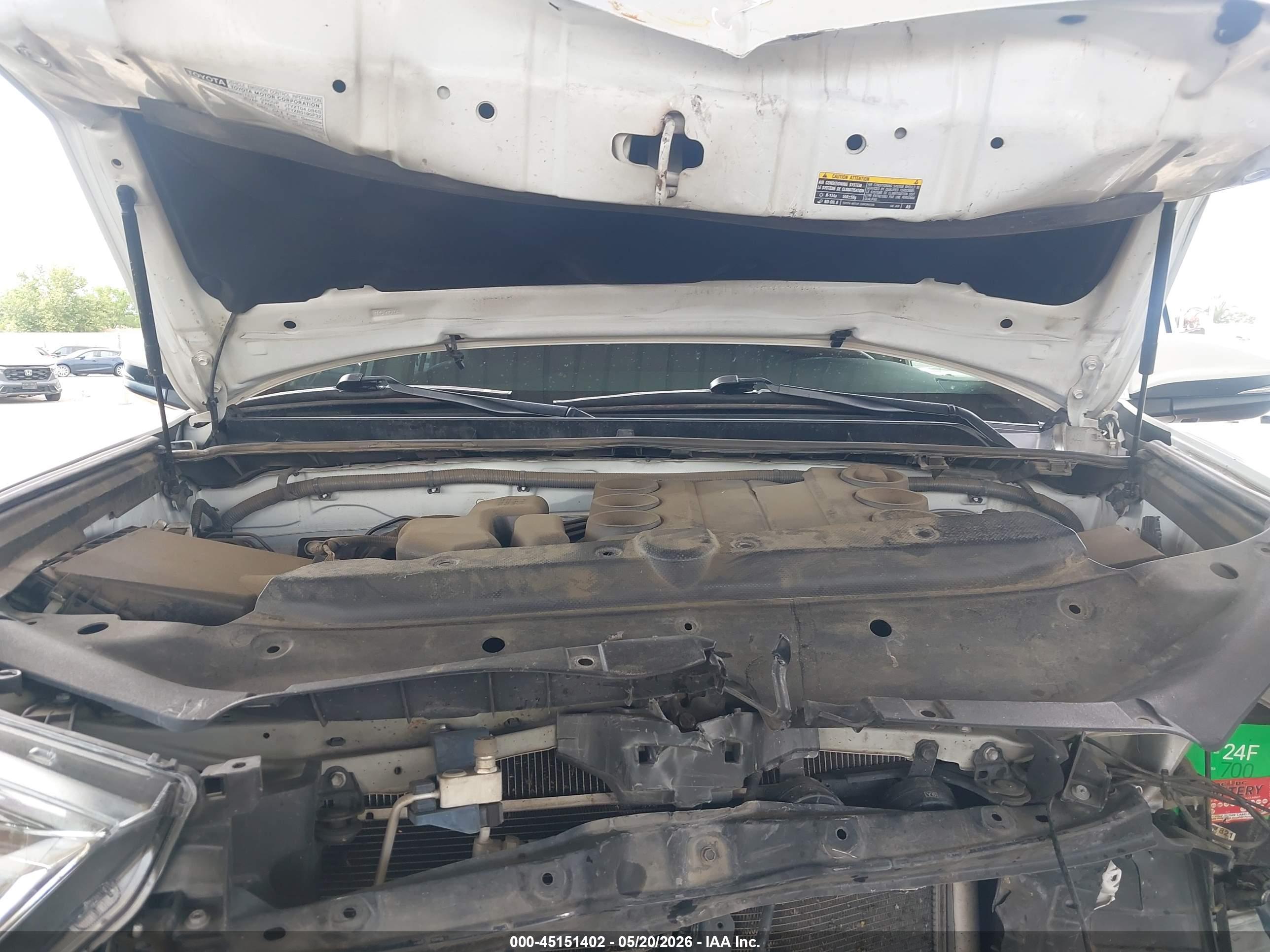 TOYOTA 4RUNNER image 10