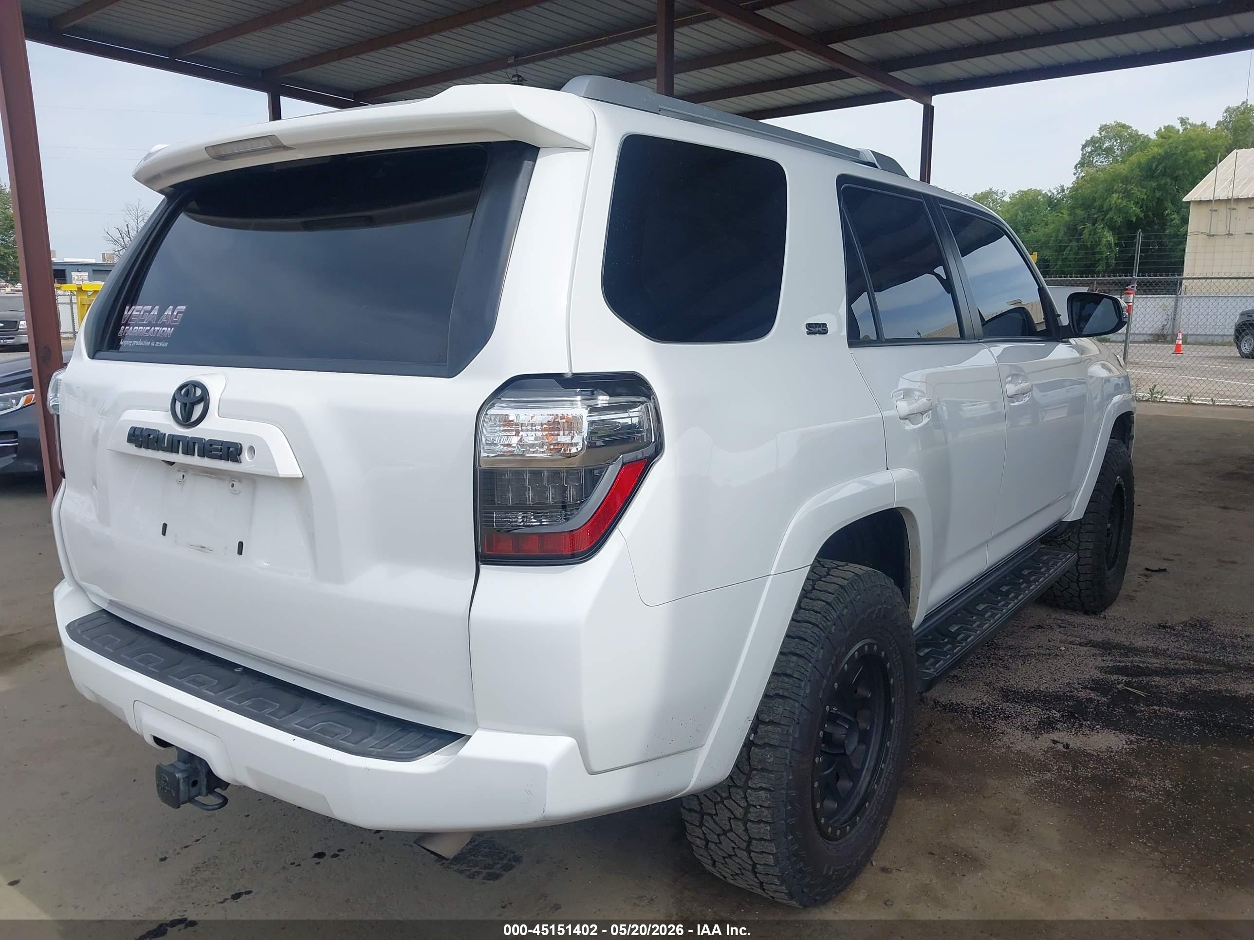 TOYOTA 4RUNNER image 4
