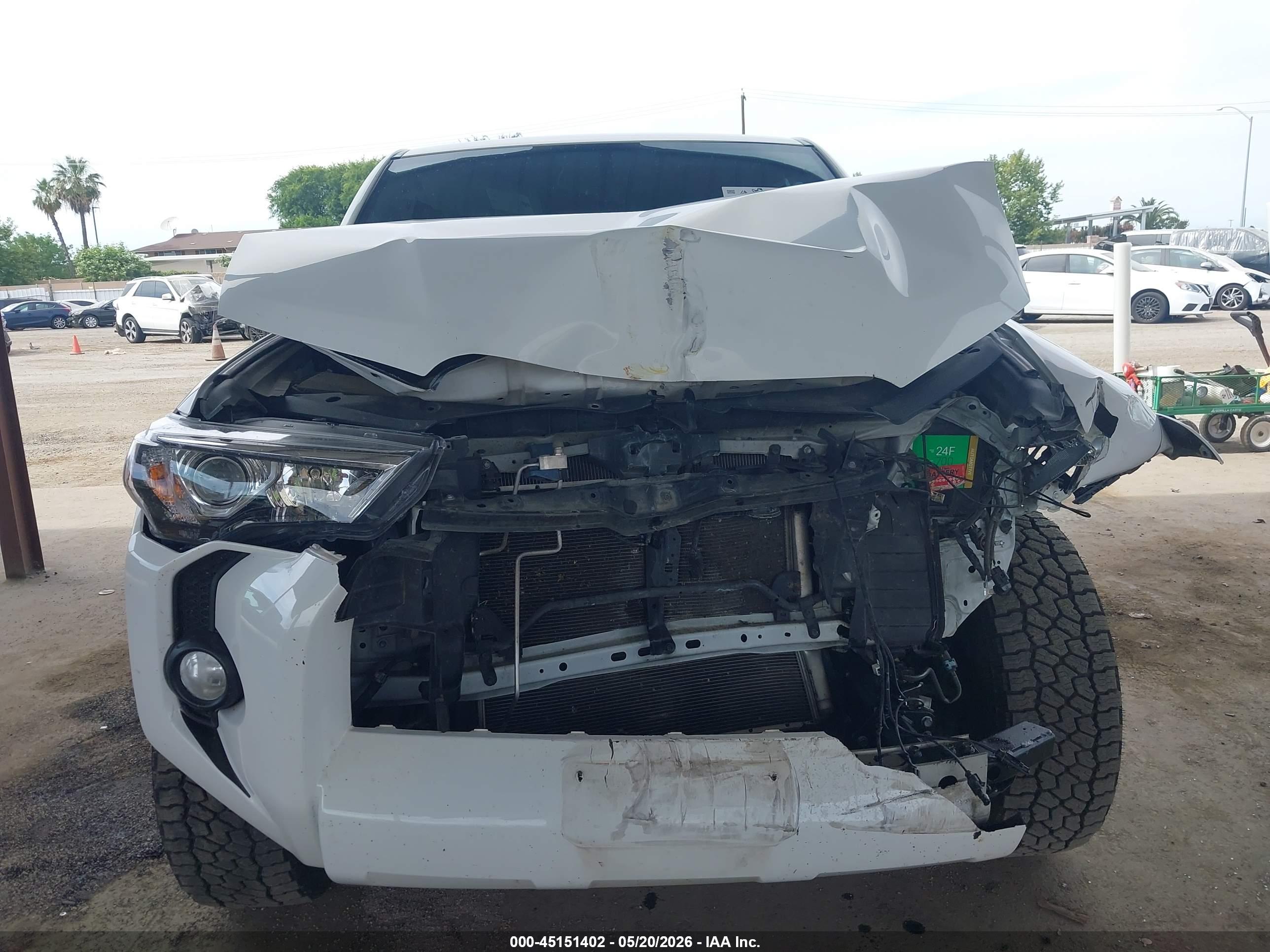 TOYOTA 4RUNNER image 6