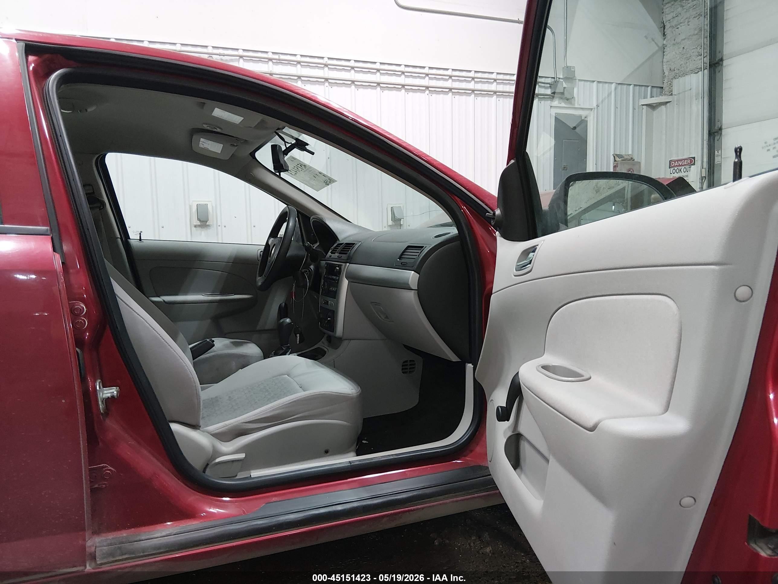 CHEVROLET COBALT image 5