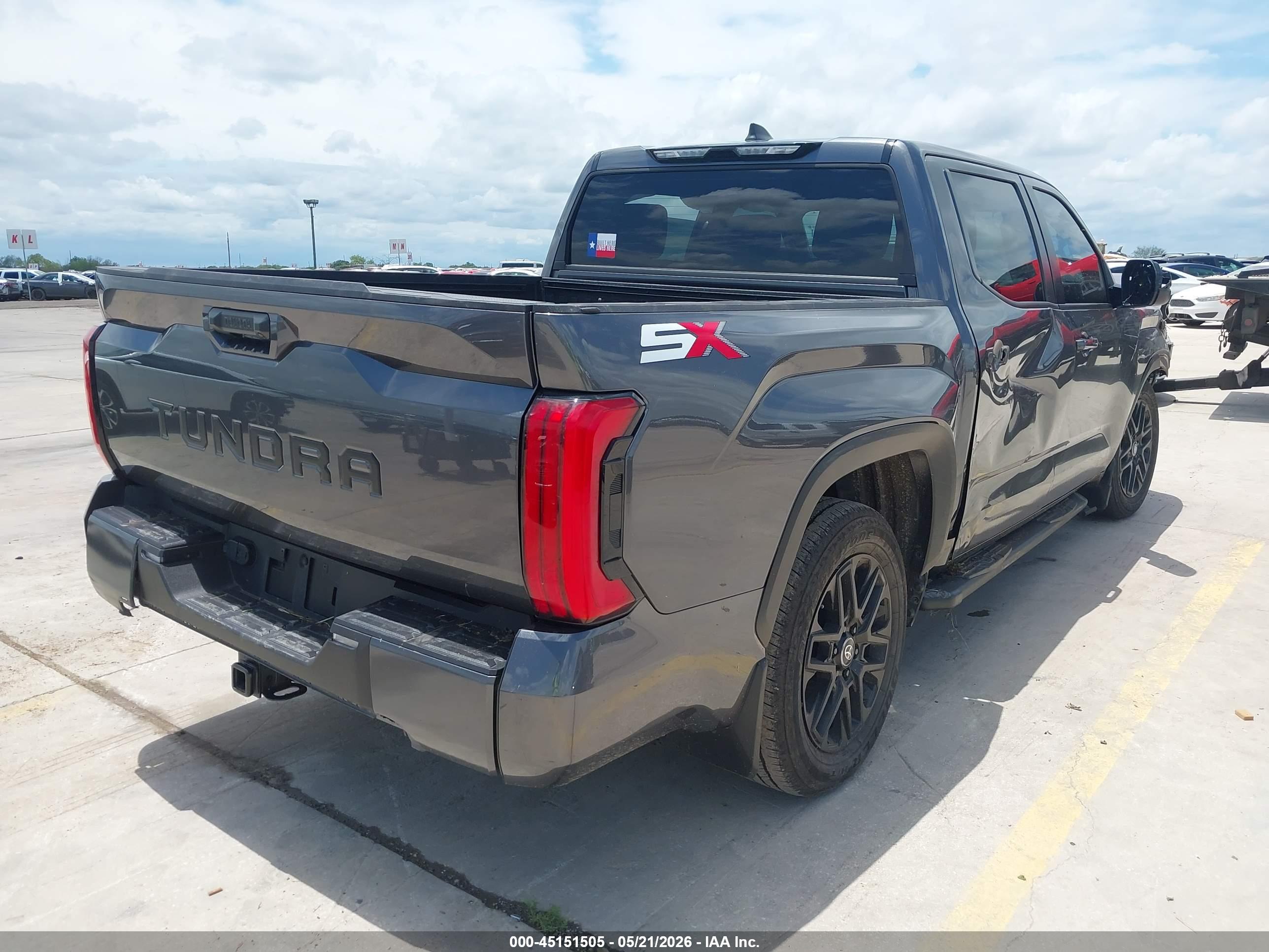 TOYOTA TUNDRA image 4