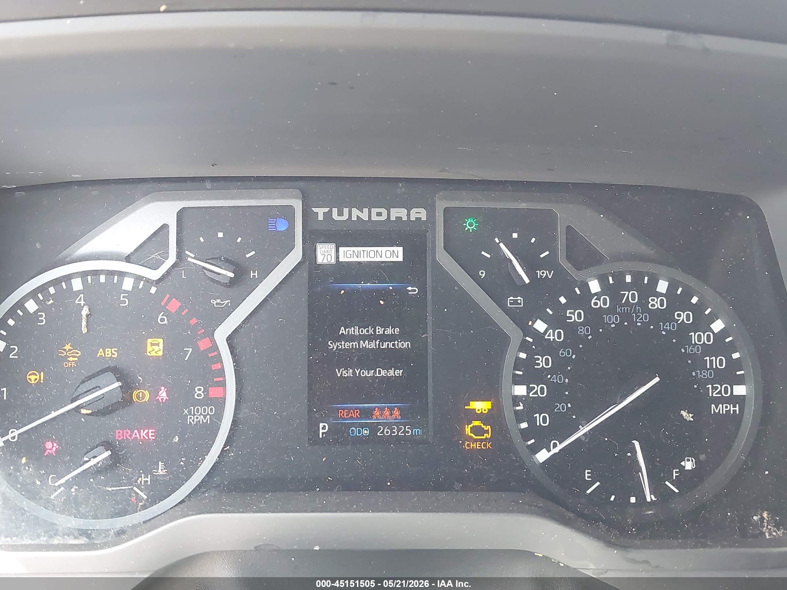 TOYOTA TUNDRA image 7