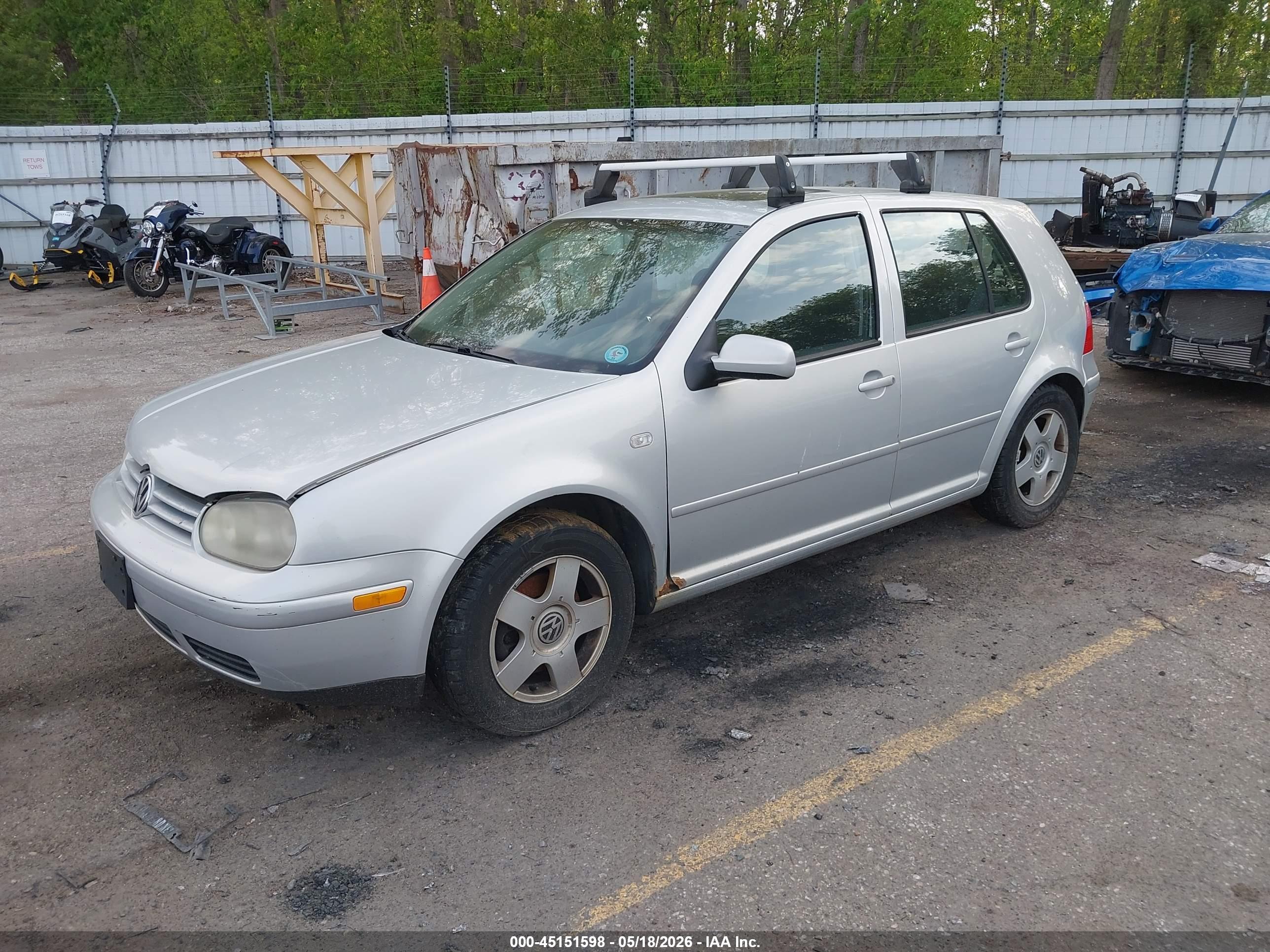VOLKSWAGEN GOLF image 2