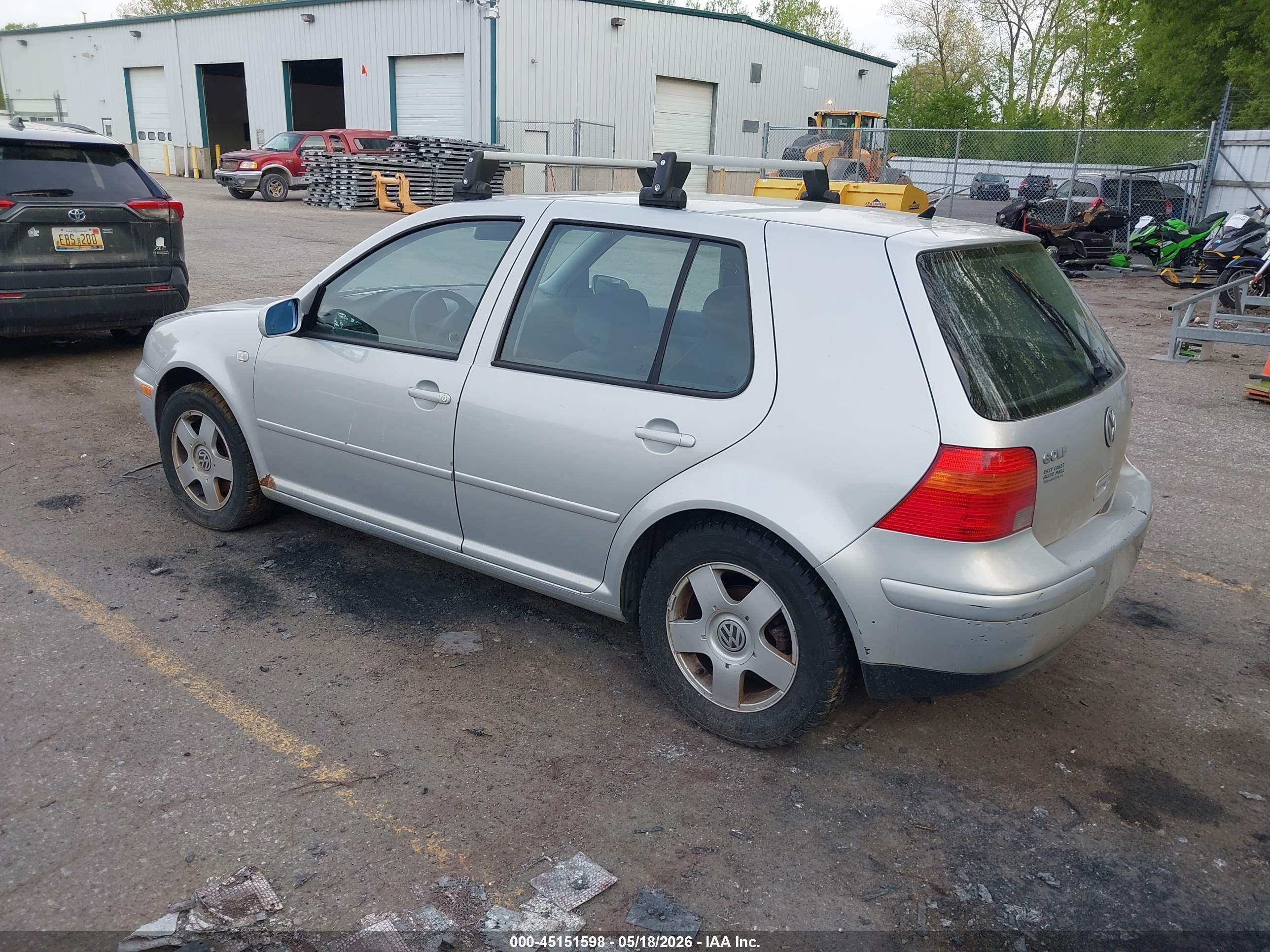 VOLKSWAGEN GOLF image 3