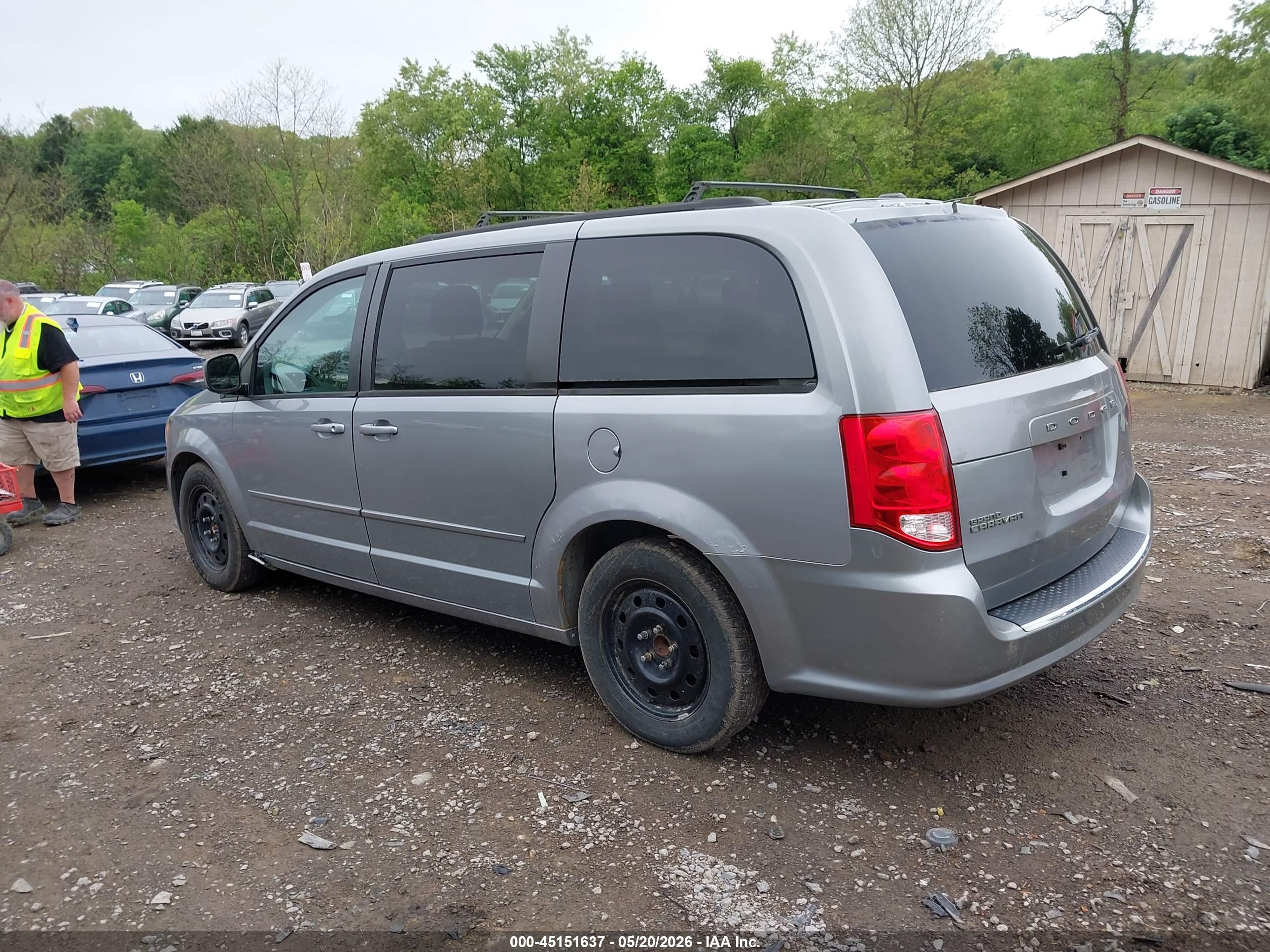 DODGE GRAND image 3