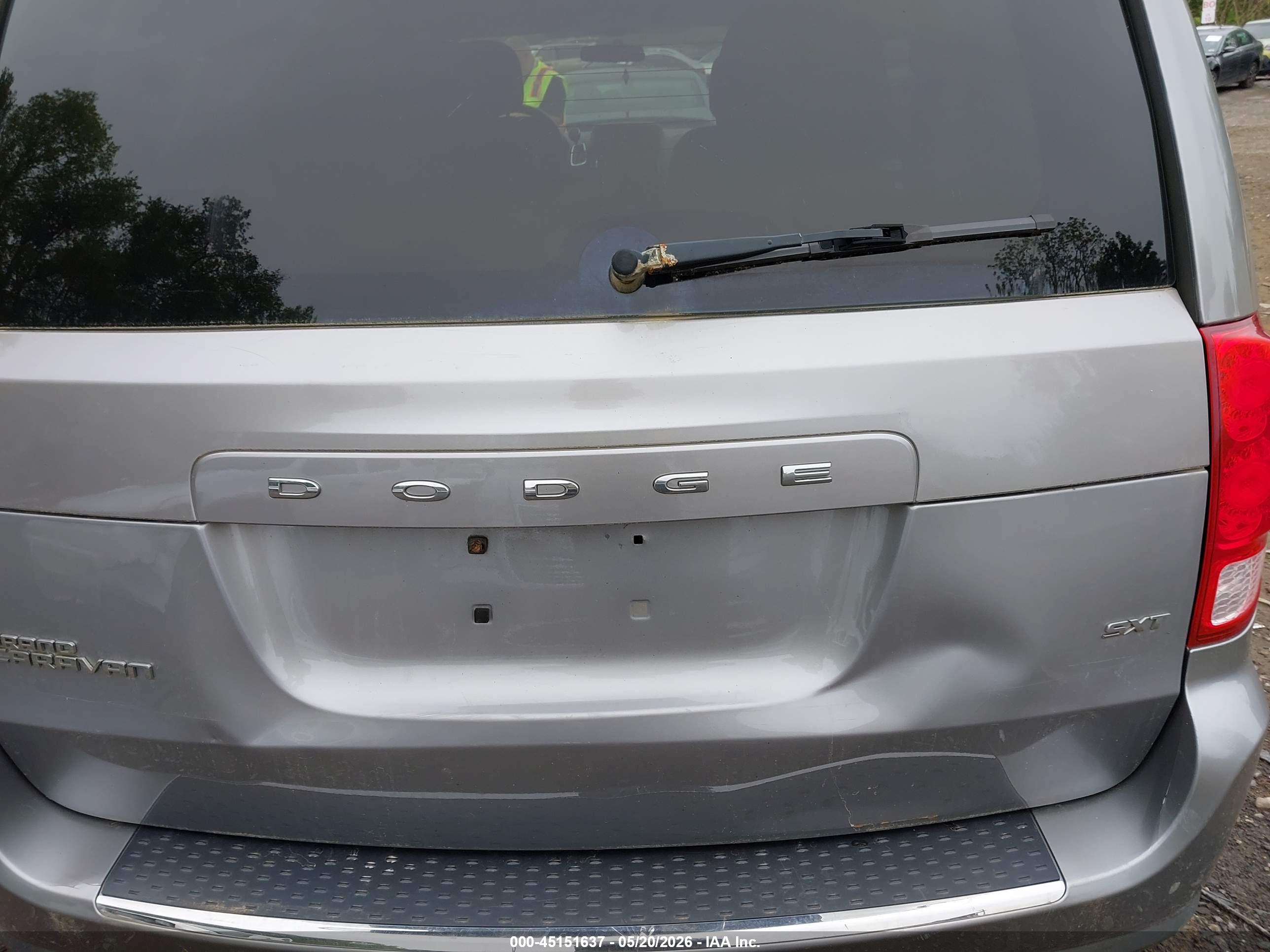 DODGE GRAND image 6