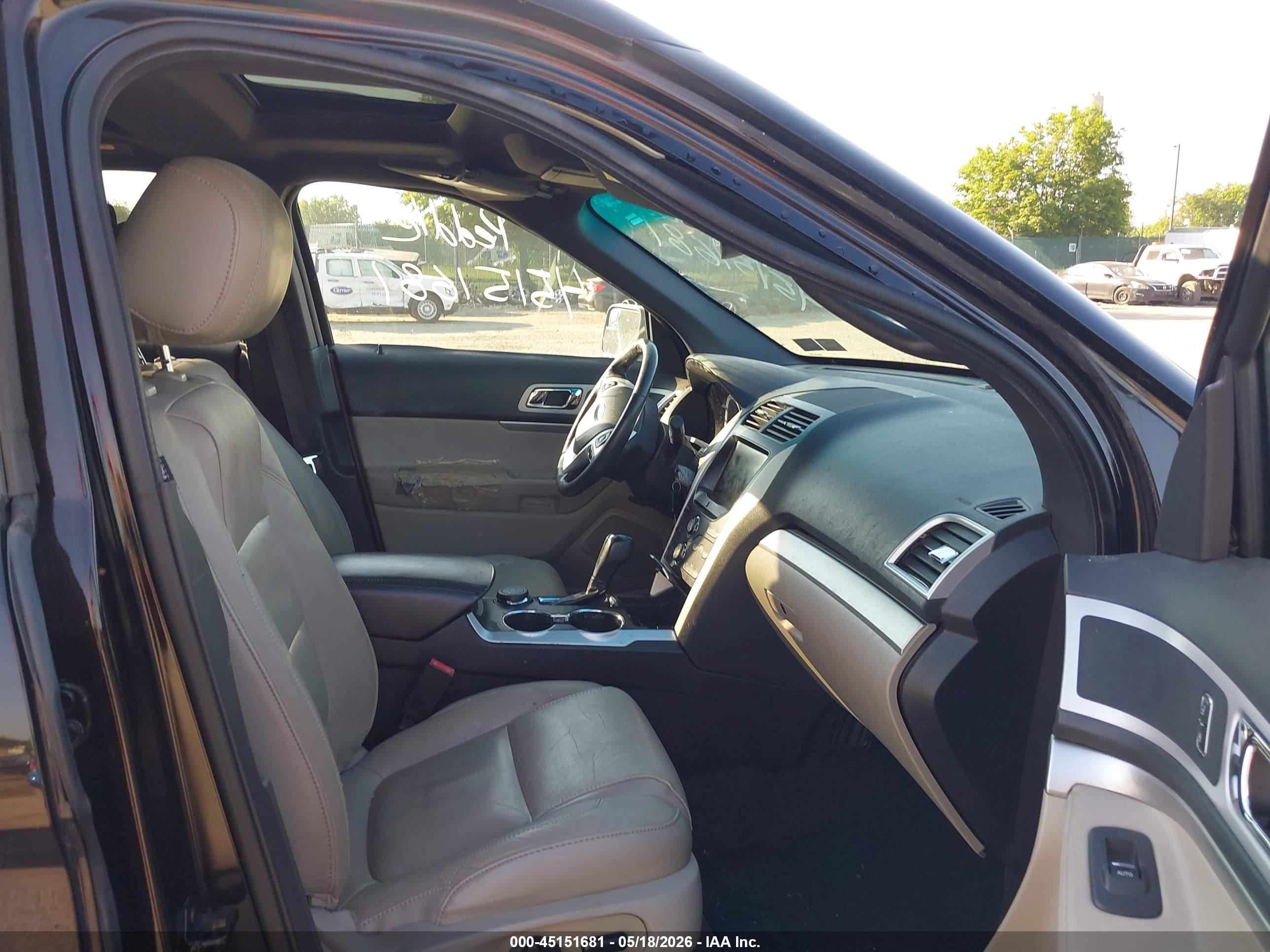 FORD EXPLORER image 5