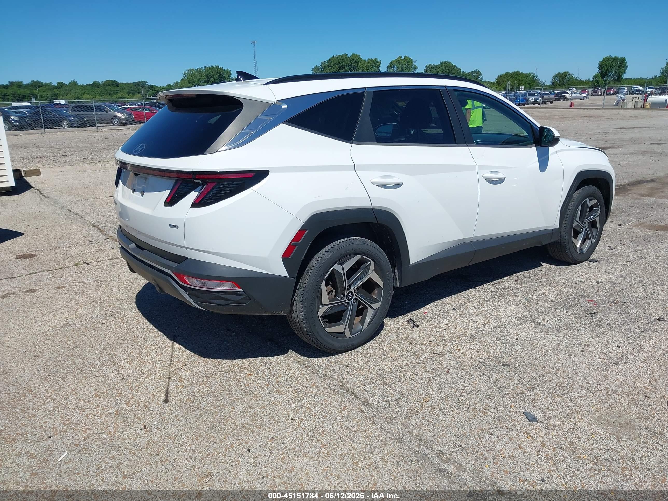 HYUNDAI TUCSON image 4