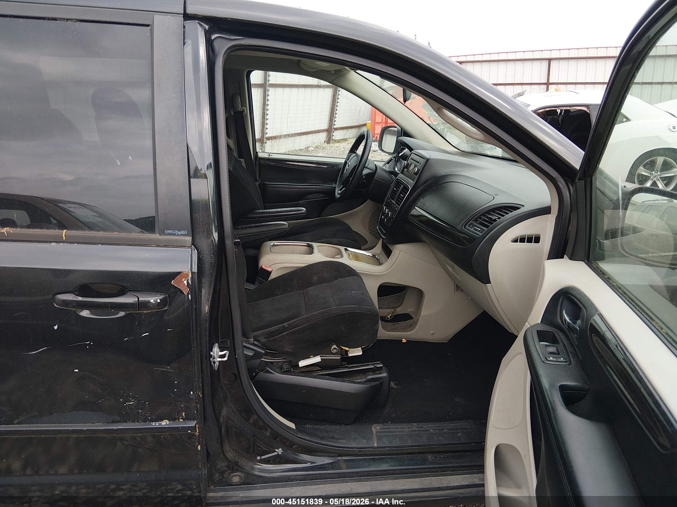DODGE GRAND image 5