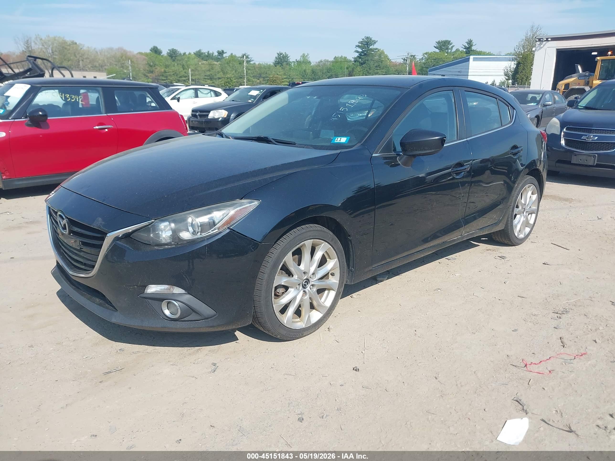 MAZDA MAZDA3 image 2