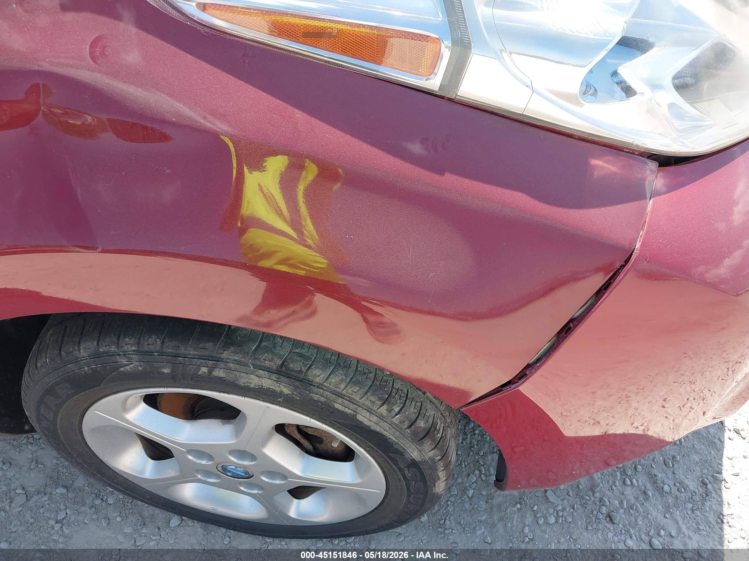 NISSAN LEAF image 6