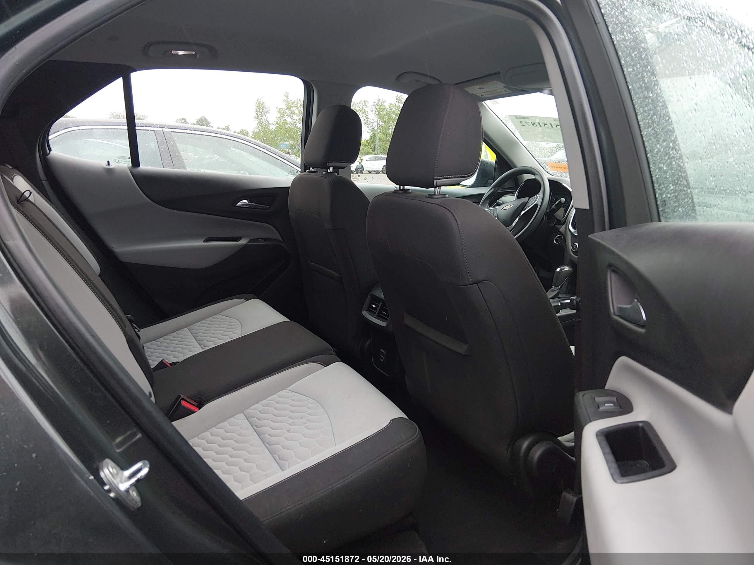 CHEVROLET EQUINOX image 8