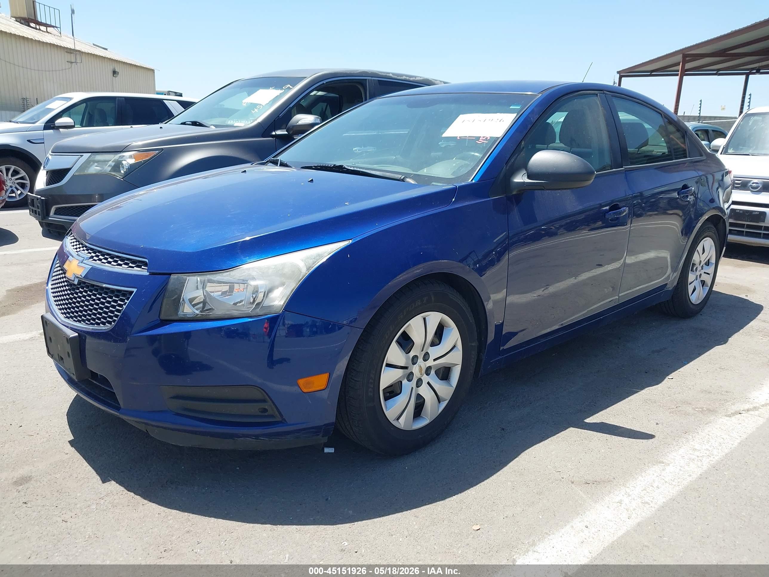 CHEVROLET CRUZE image 2