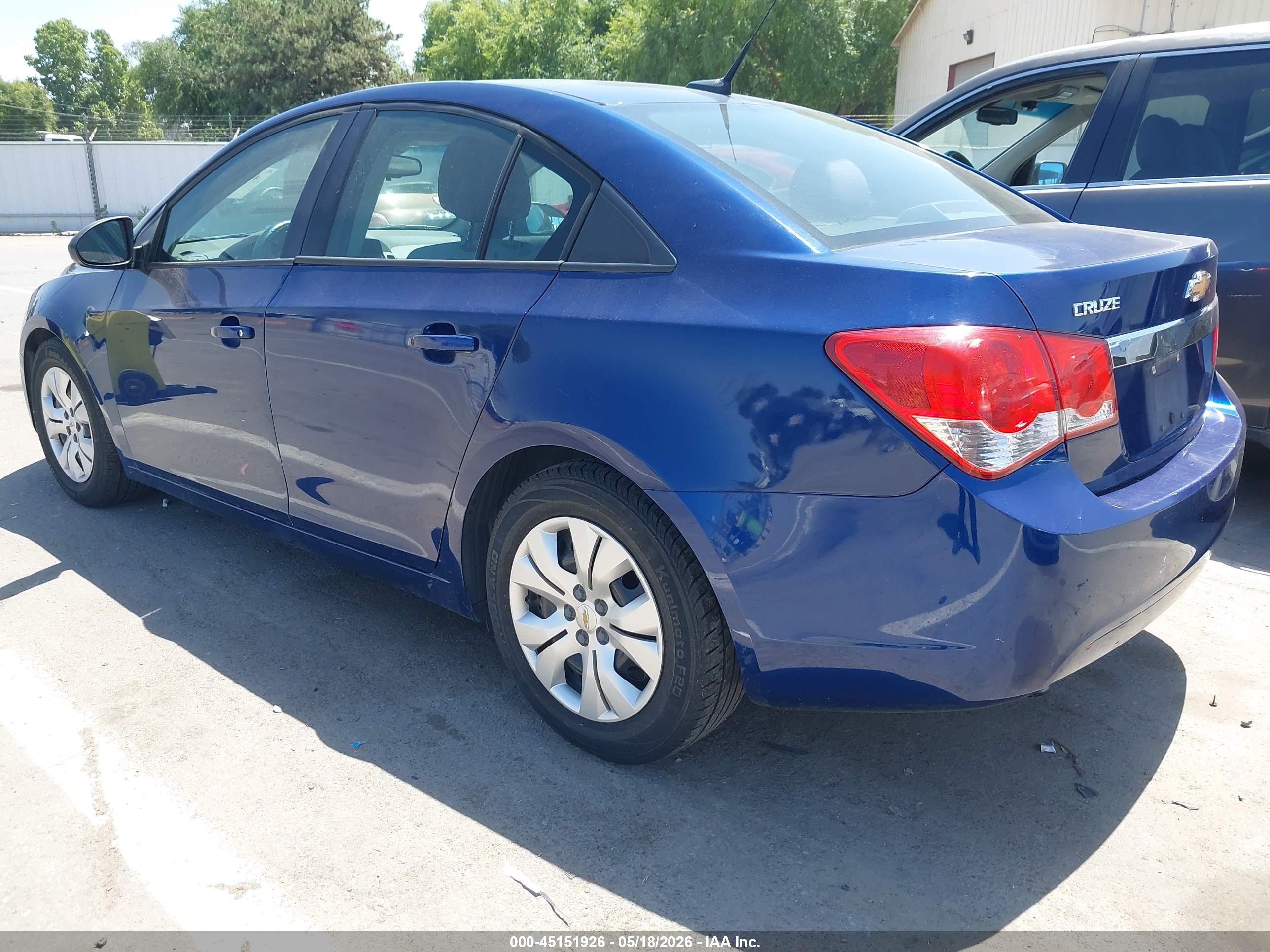 CHEVROLET CRUZE image 3