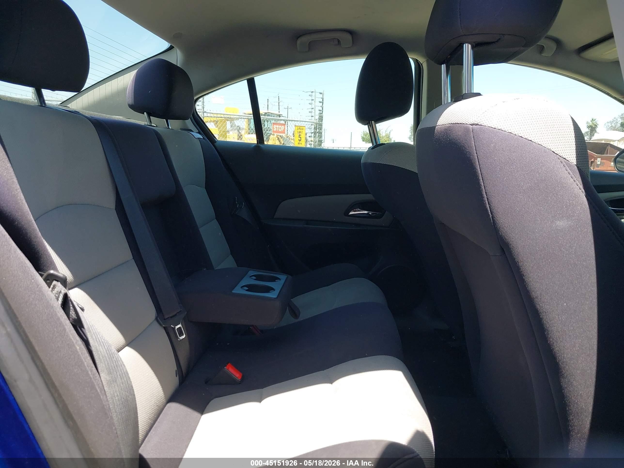 CHEVROLET CRUZE image 8
