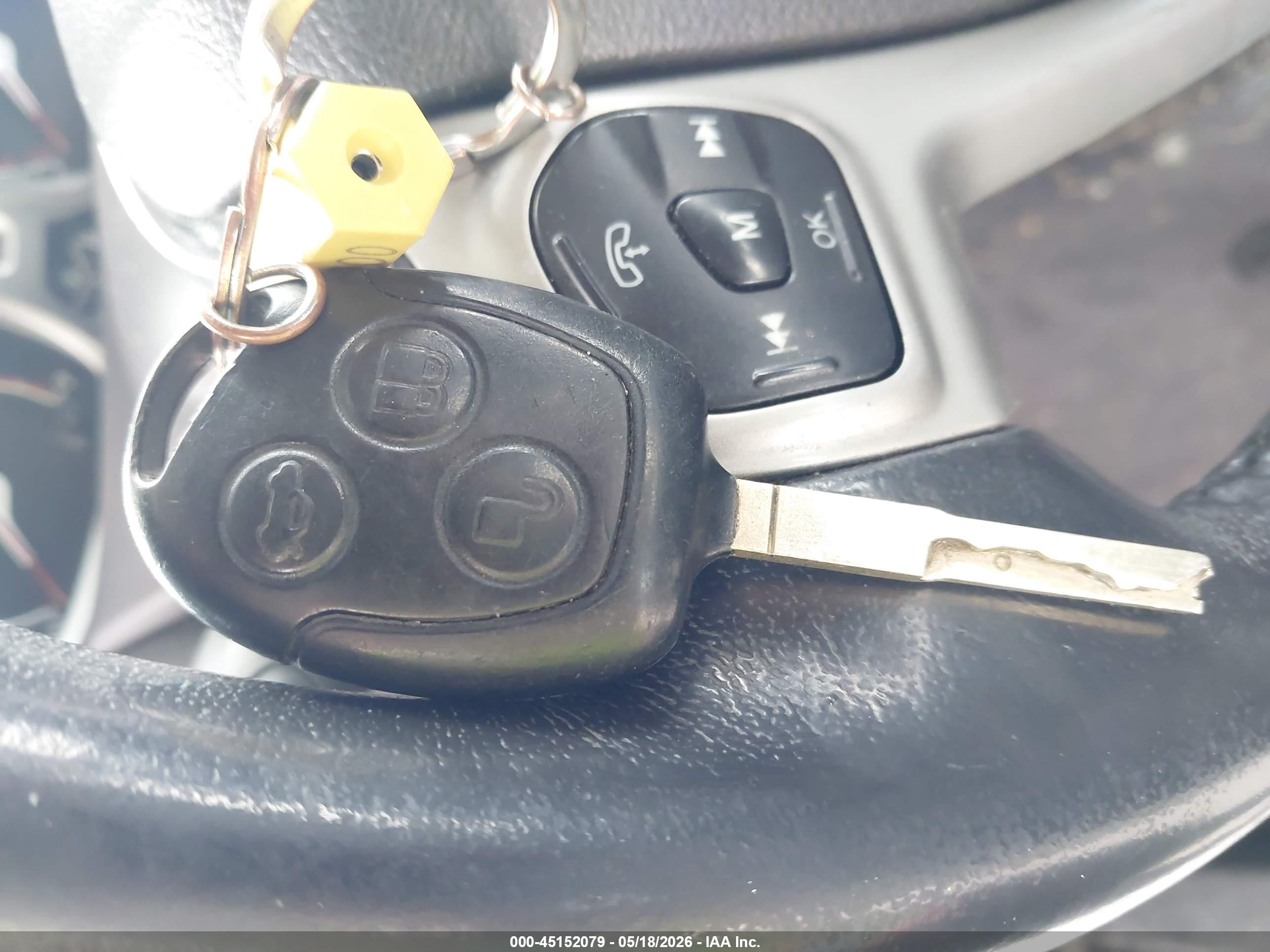 FORD FIESTA image 11