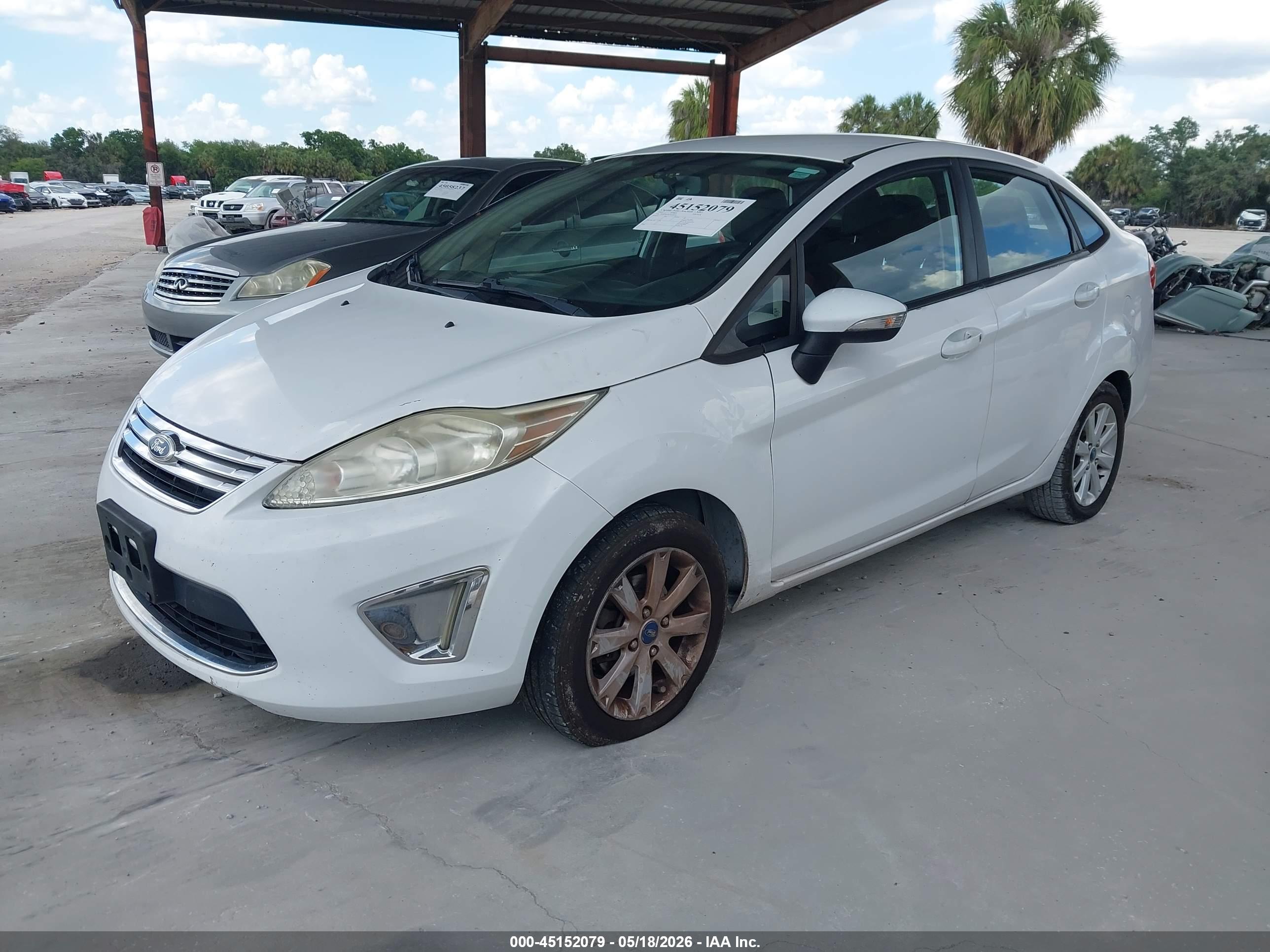 FORD FIESTA image 2