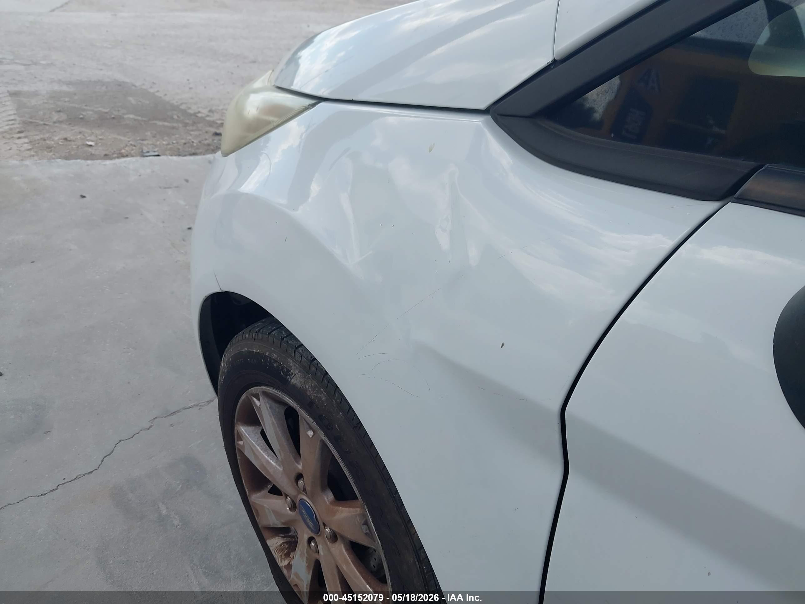 FORD FIESTA image 6