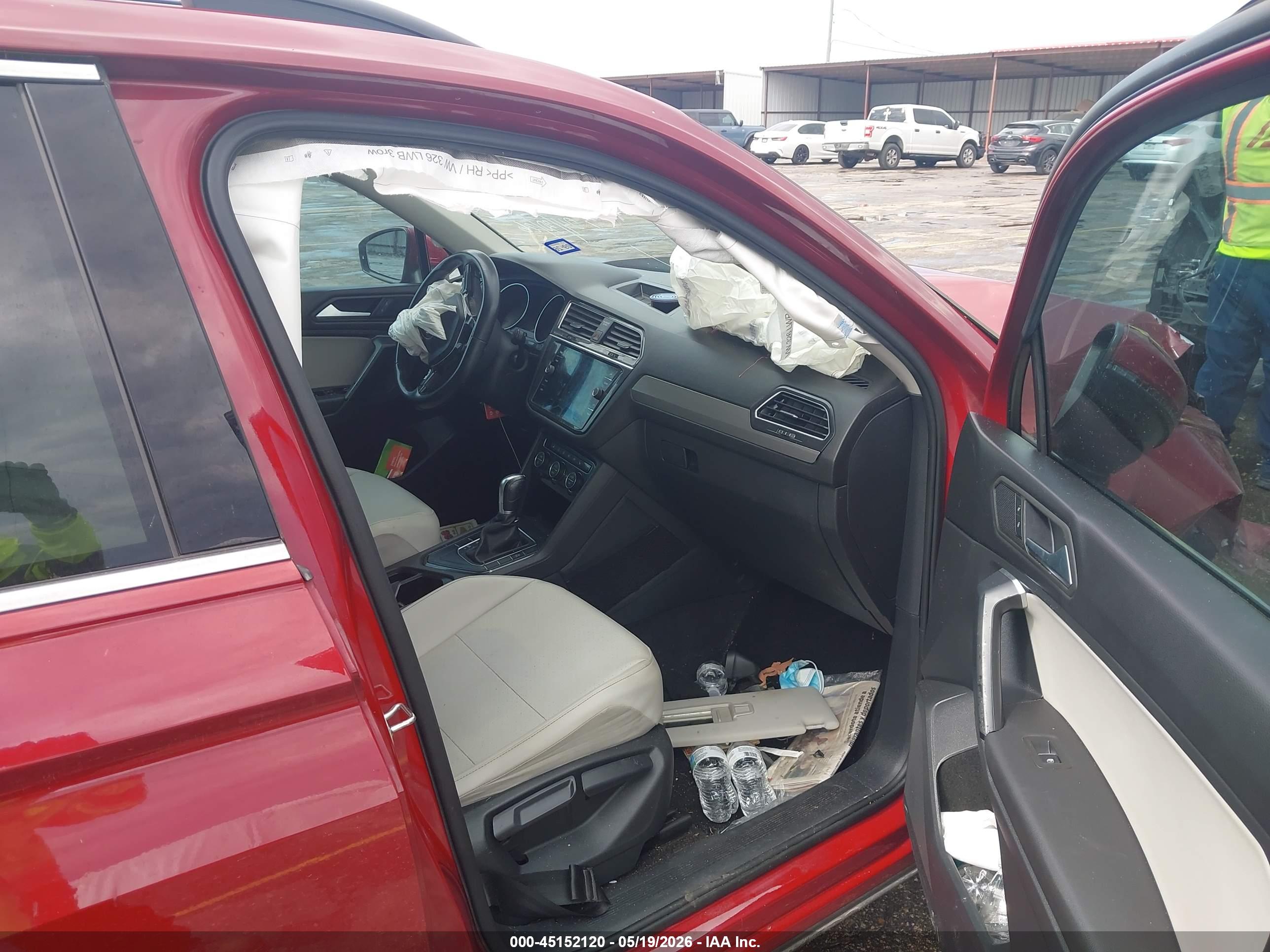 VOLKSWAGEN TIGUAN image 5
