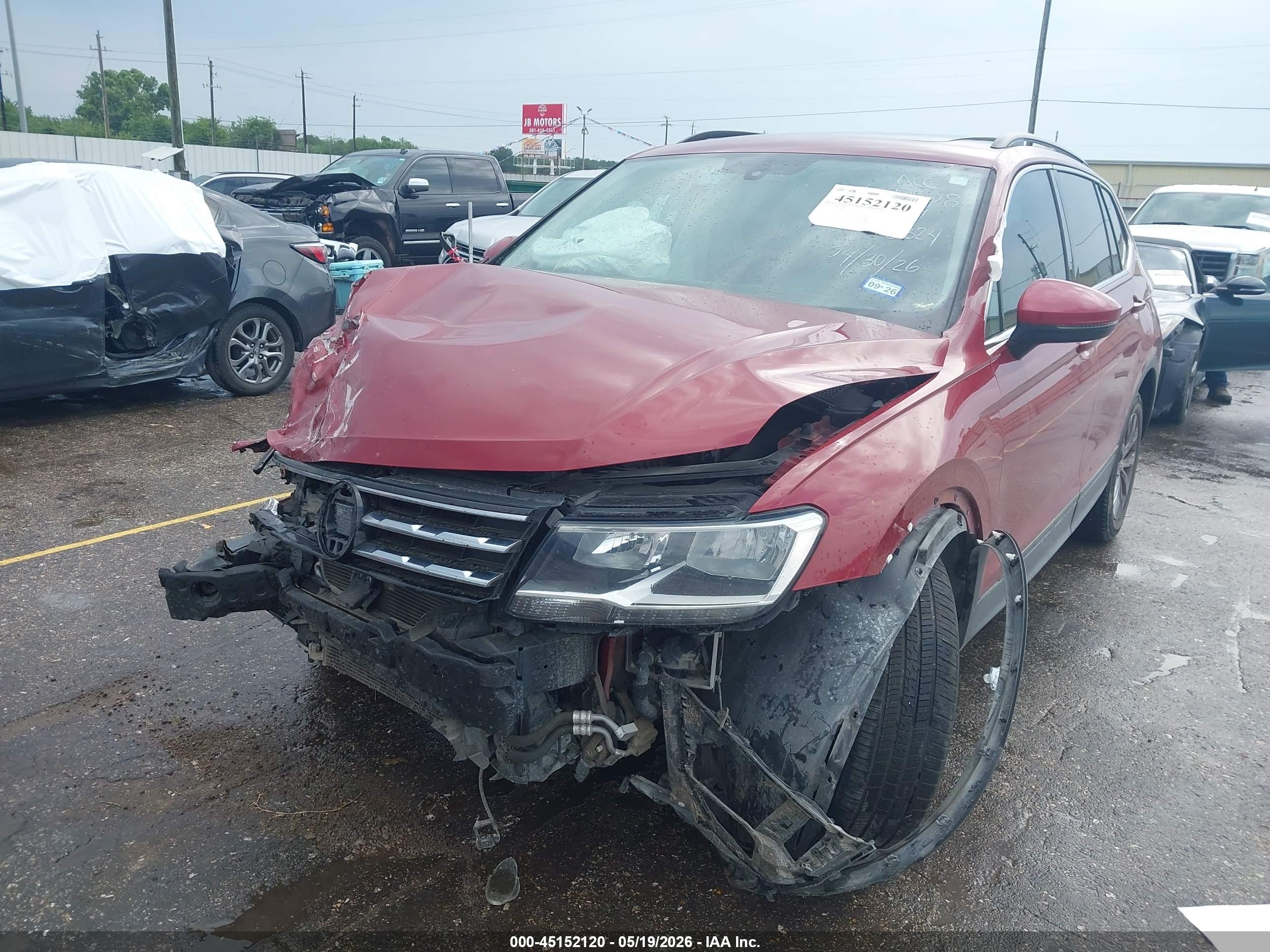 VOLKSWAGEN TIGUAN image 6
