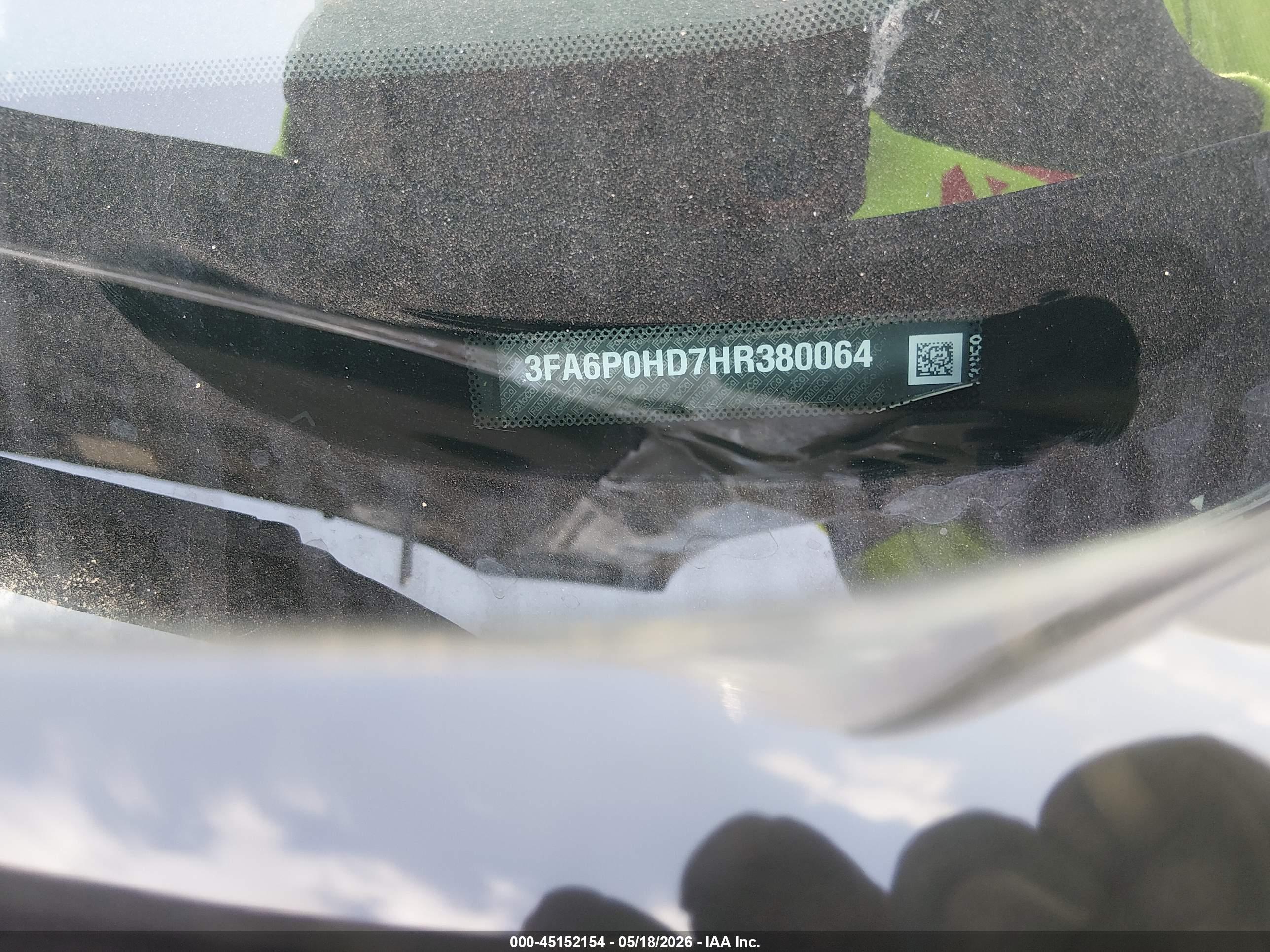 FORD FUSION image 9