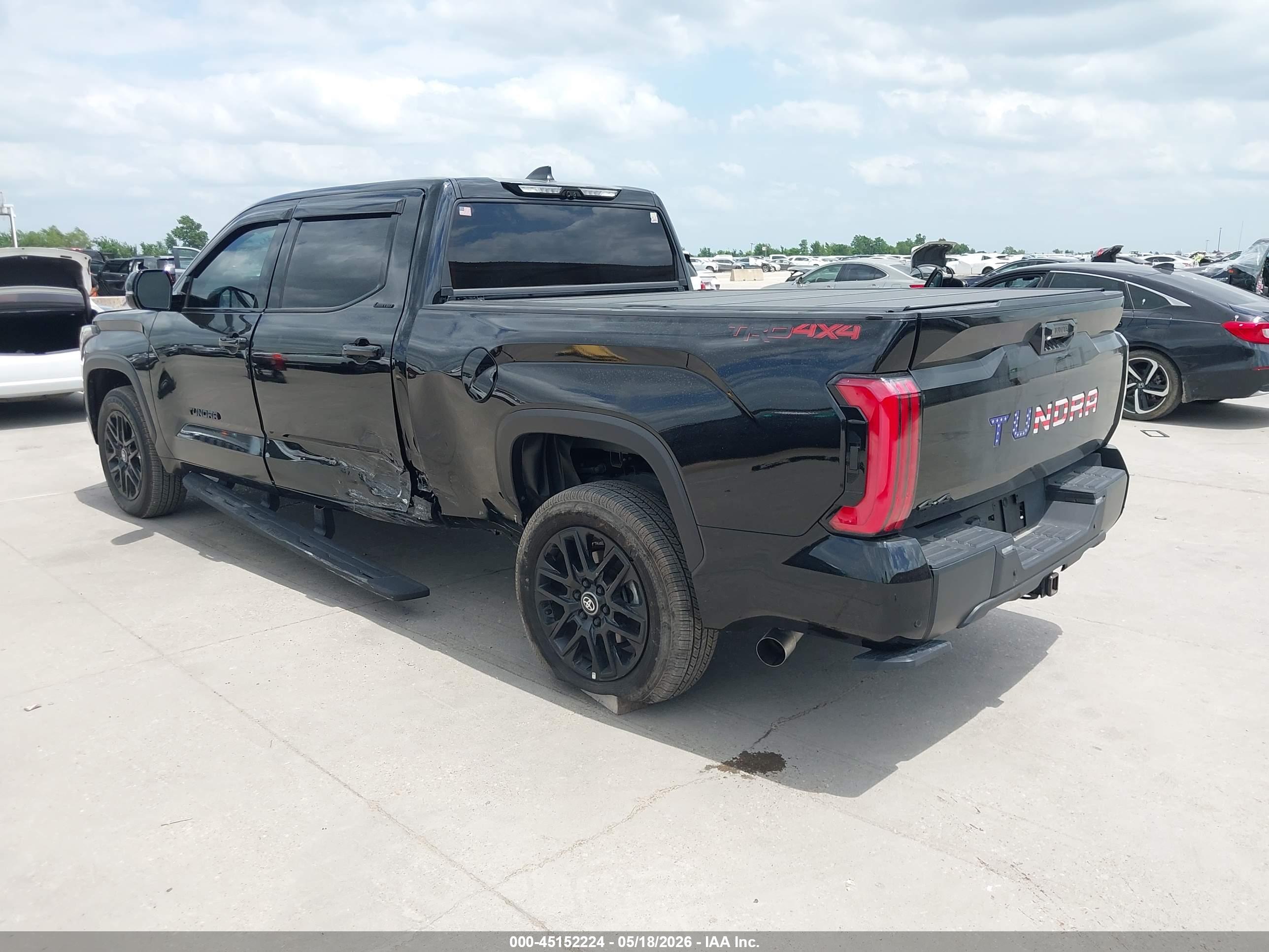 TOYOTA TUNDRA image 3