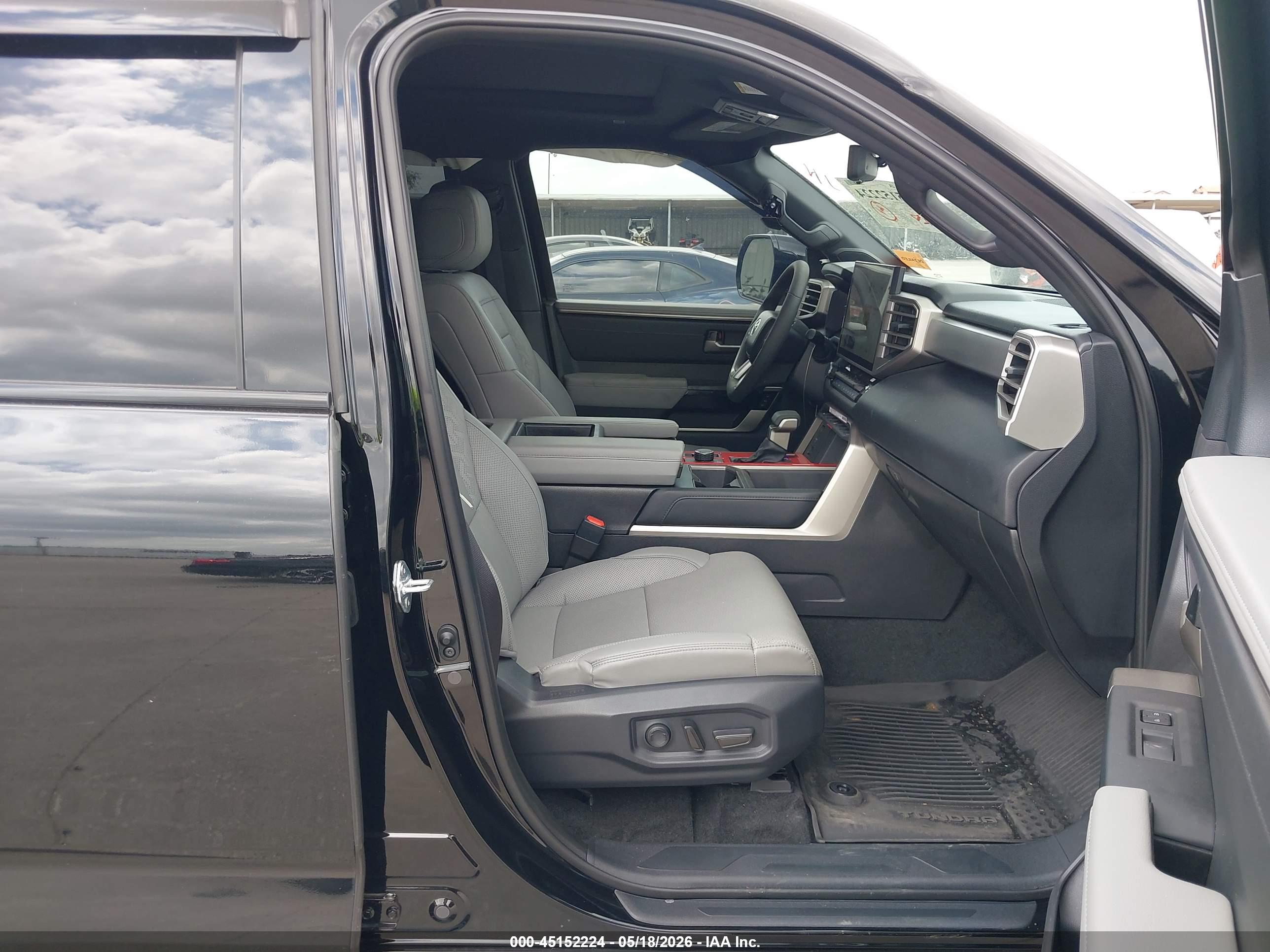 TOYOTA TUNDRA image 5
