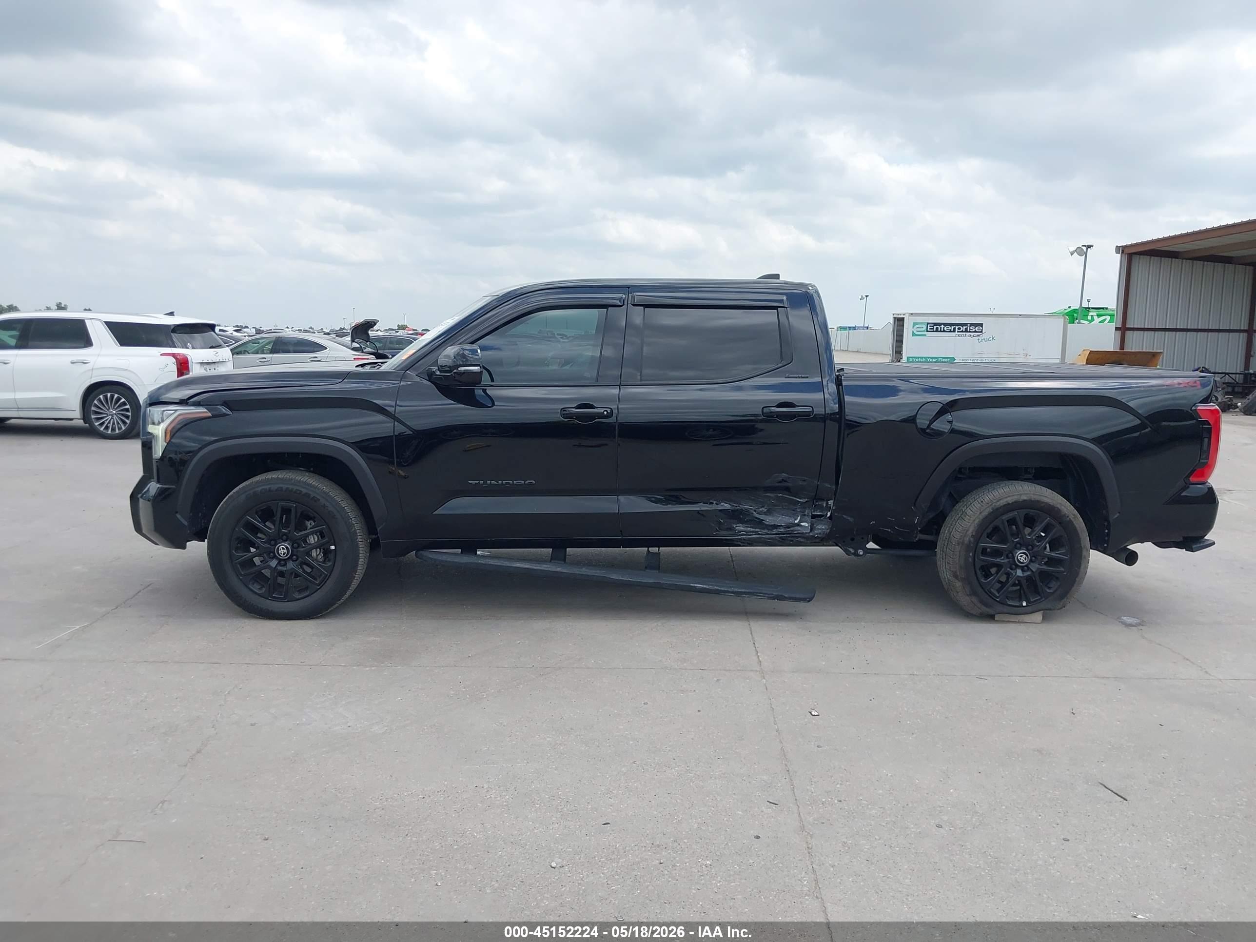 TOYOTA TUNDRA image 6