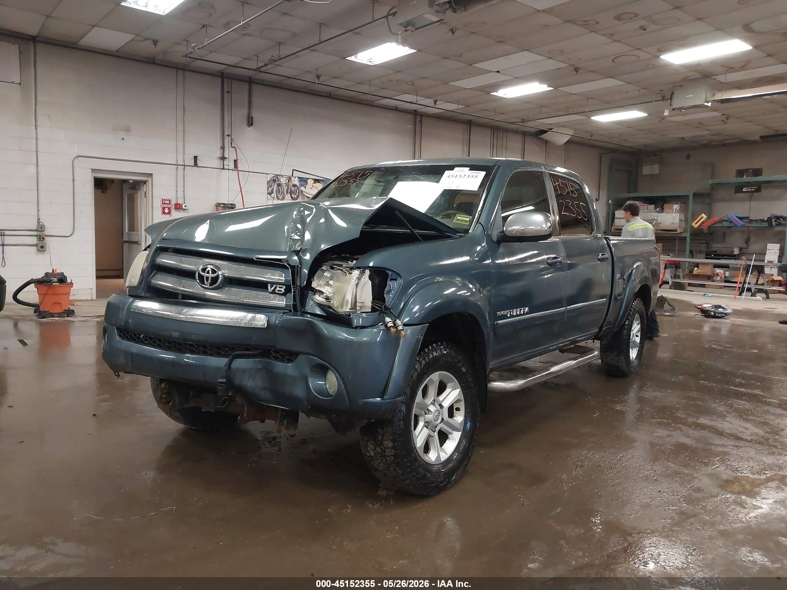 TOYOTA TUNDRA image 2