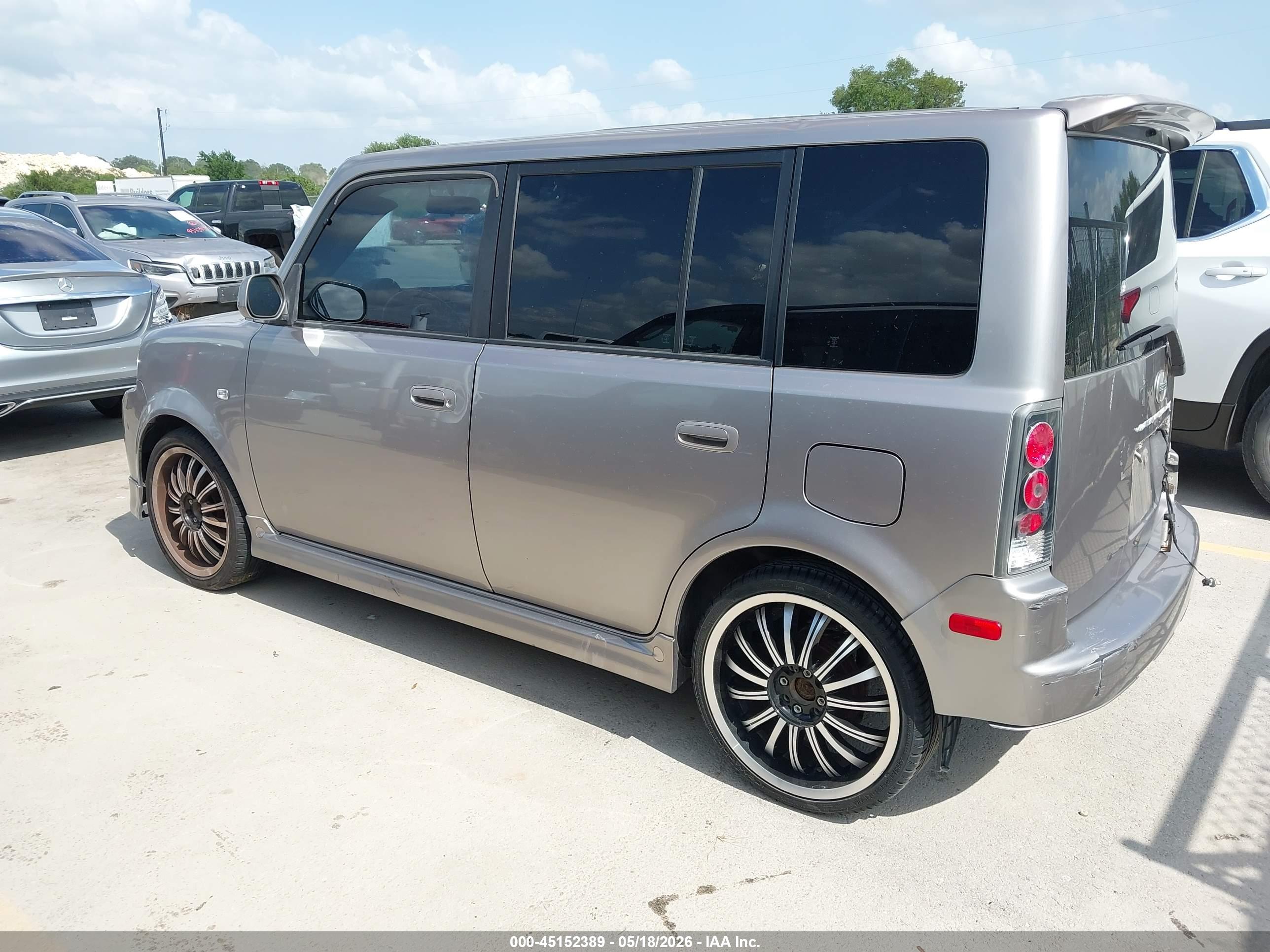 SCION XB image 3