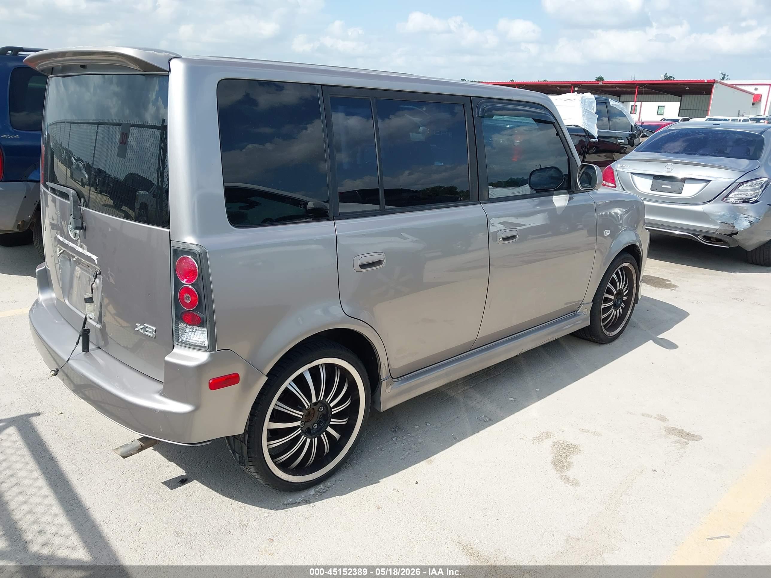 SCION XB image 4