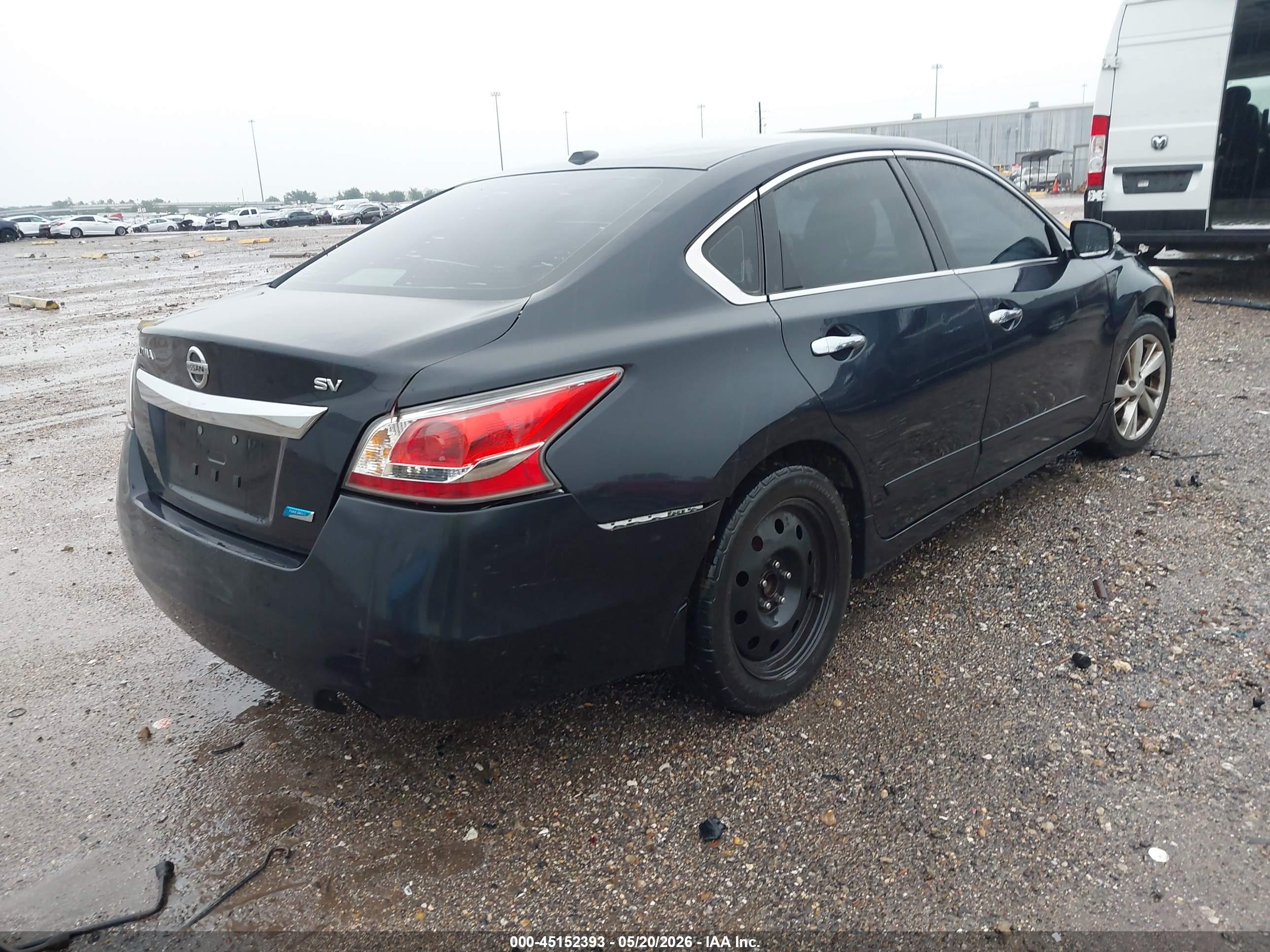 NISSAN ALTIMA image 4