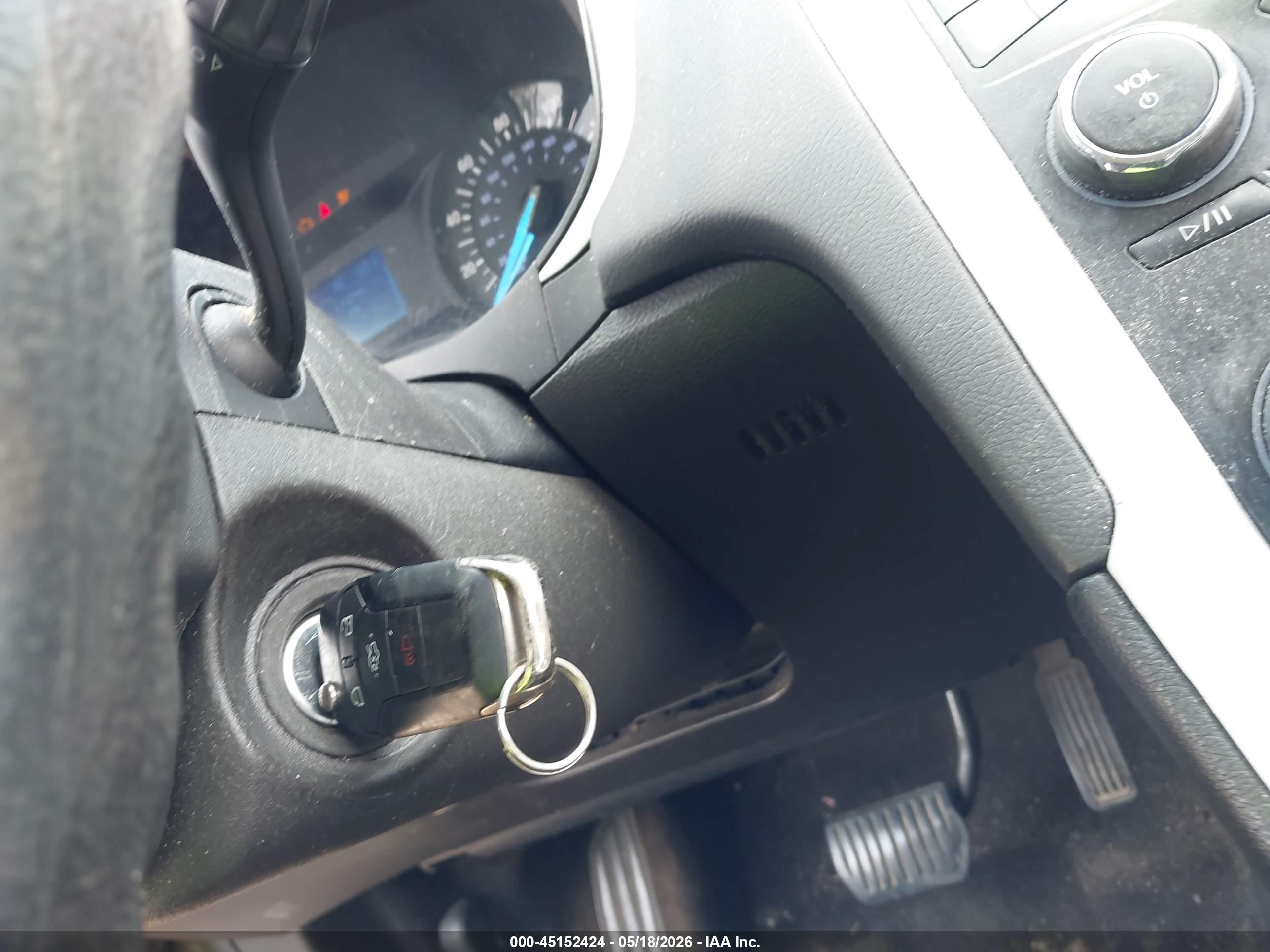 FORD FUSION image 11