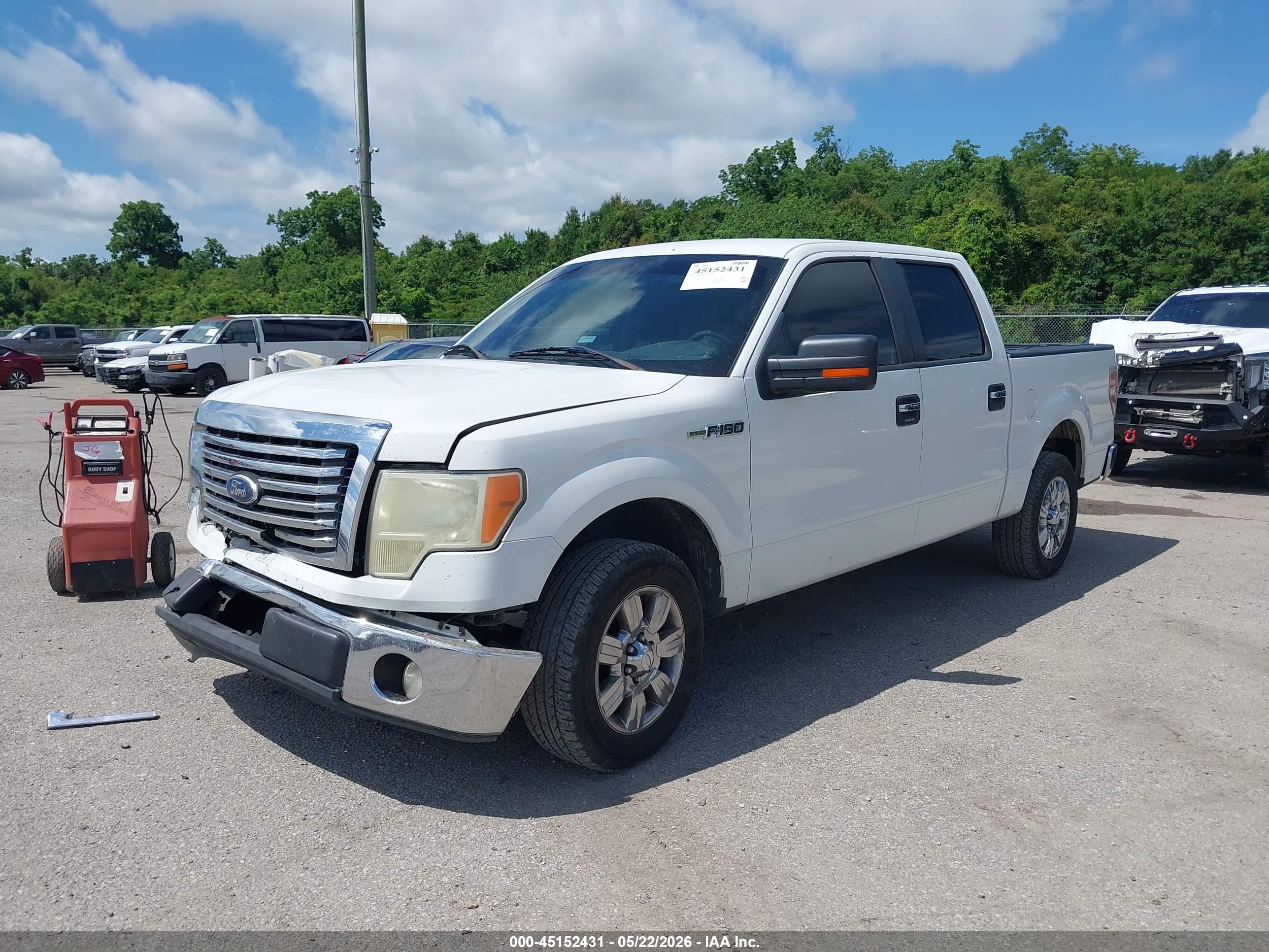 FORD F-150 image 2