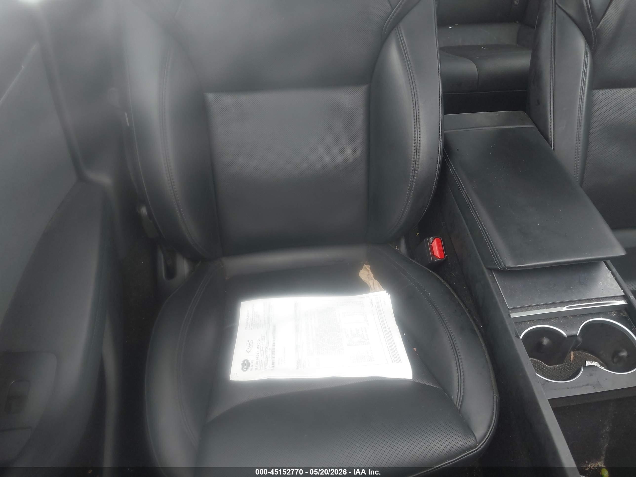 TESLA MODEL image 5