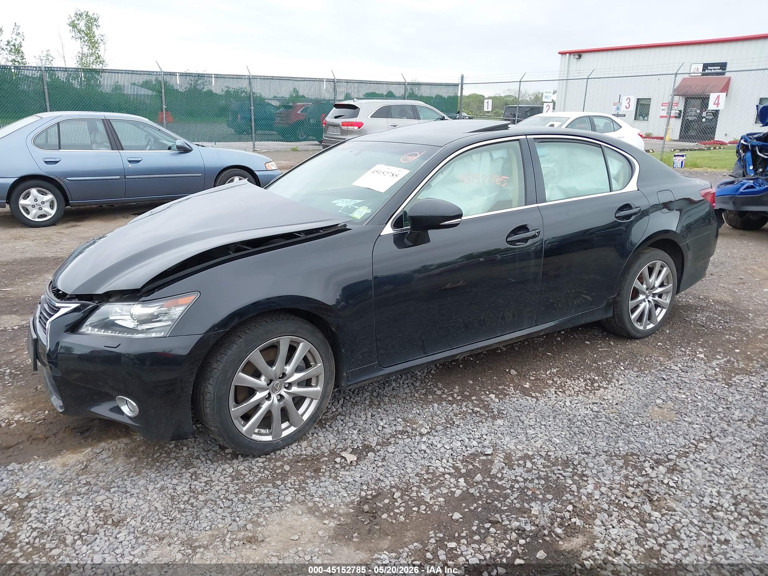 LEXUS GS image 2