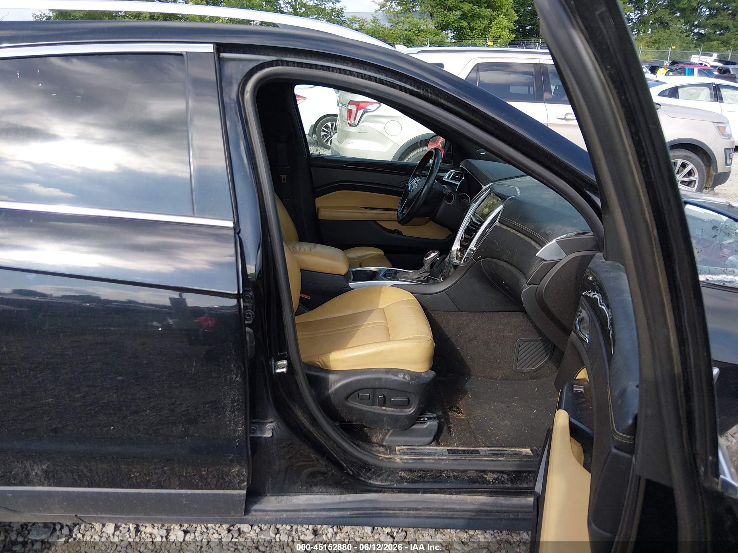 CADILLAC SRX image 5